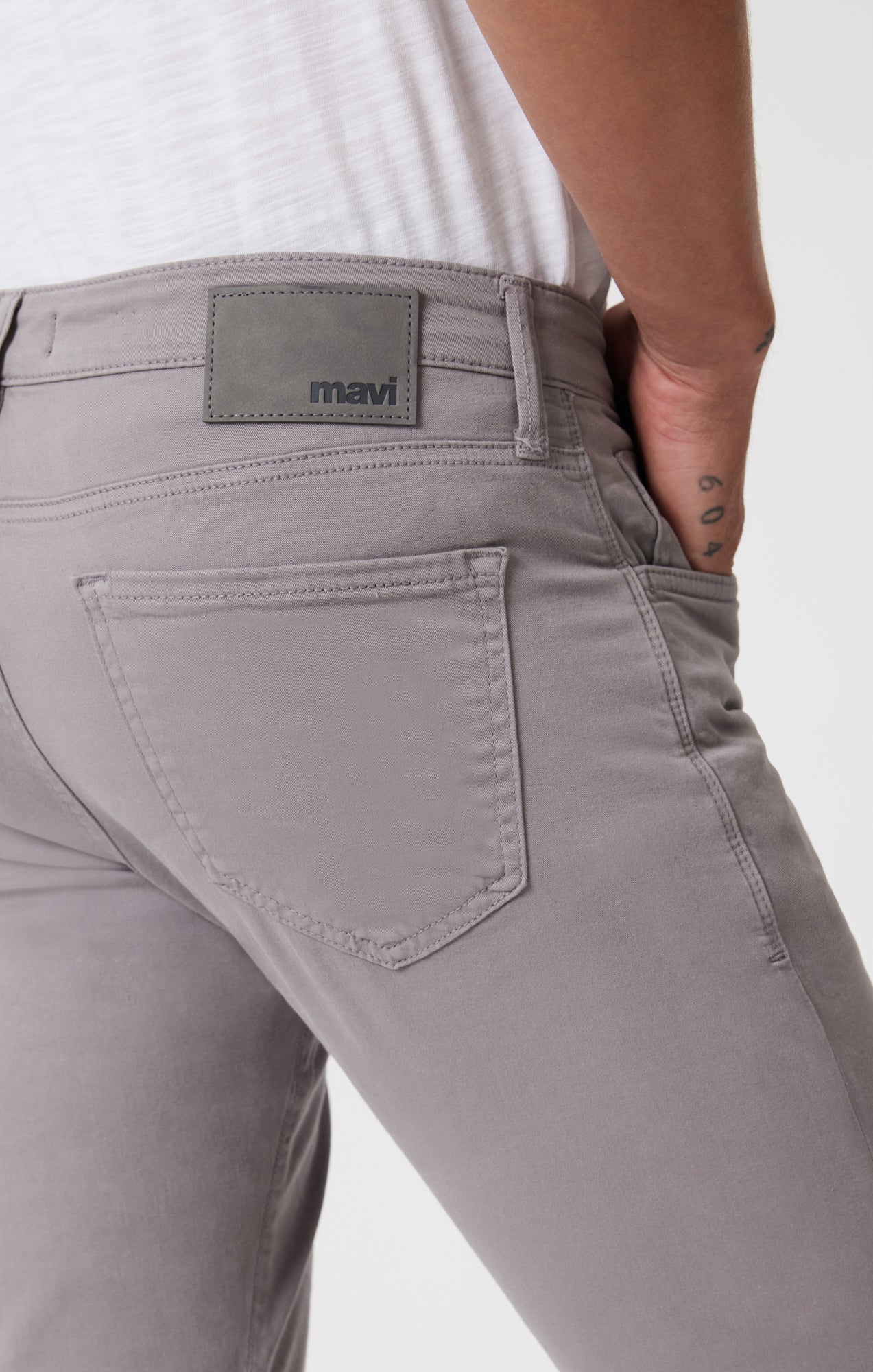 JAKE SLIM LEG IN GRAPHITE TWILL - Mavi Jeans
