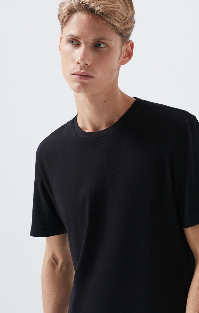 SHORT SLEEVE CREW NECK T-SHIRT IN BLACK - Mavi Jeans