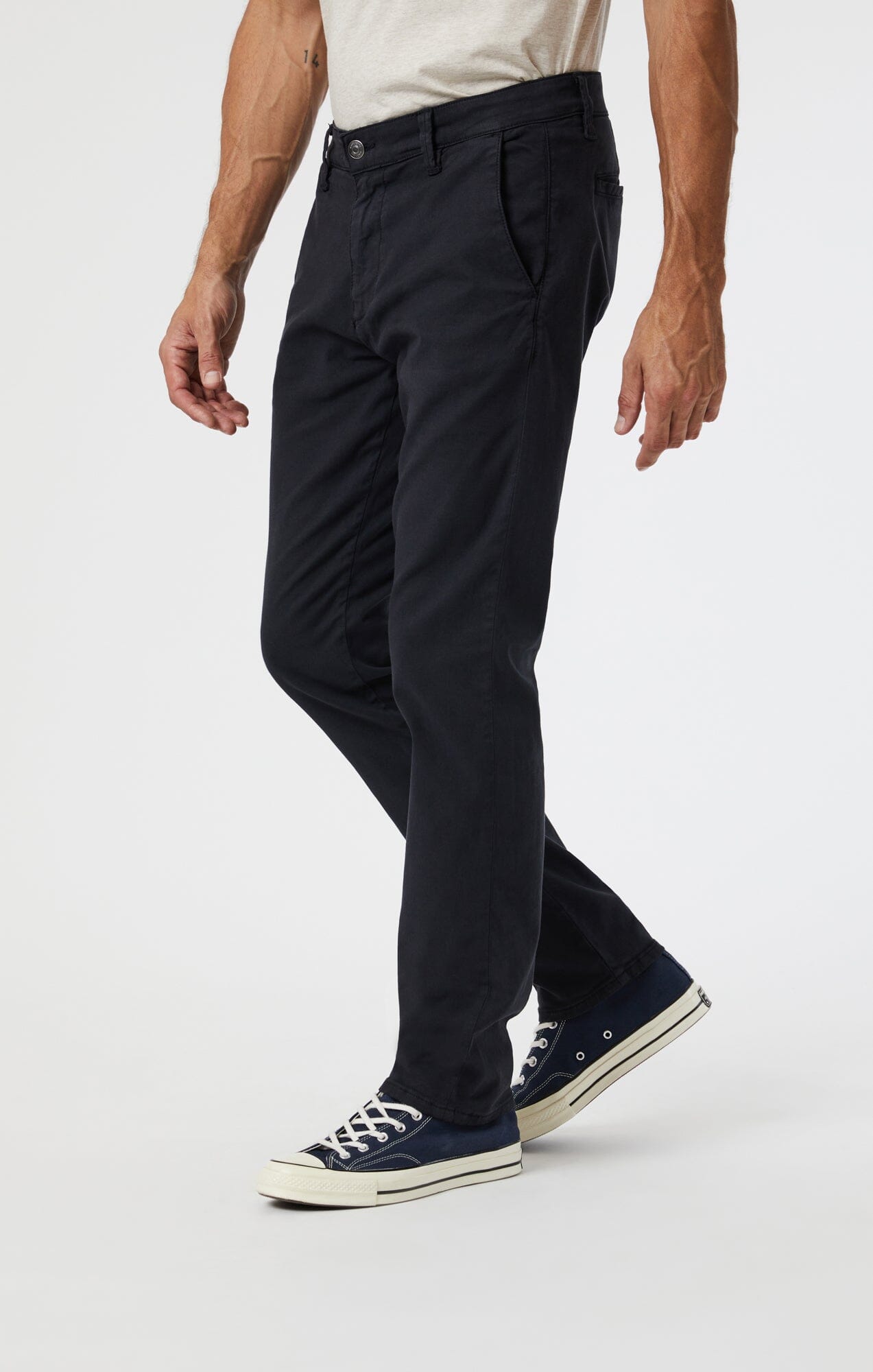 MILTON SLIM STRAIGHT CHINO IN DEEP NAVY LUXE TWILL - Mavi Jeans