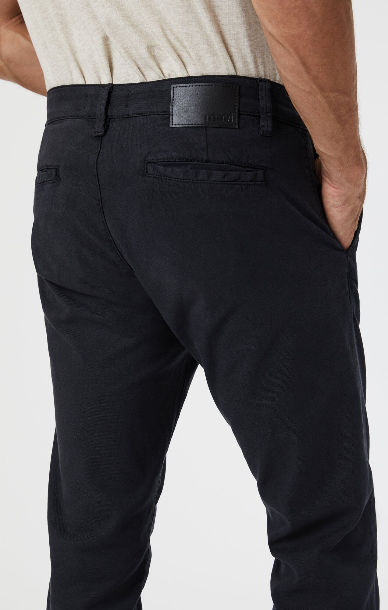 MILTON SLIM STRAIGHT CHINO IN DEEP NAVY LUXE TWILL - Mavi Jeans