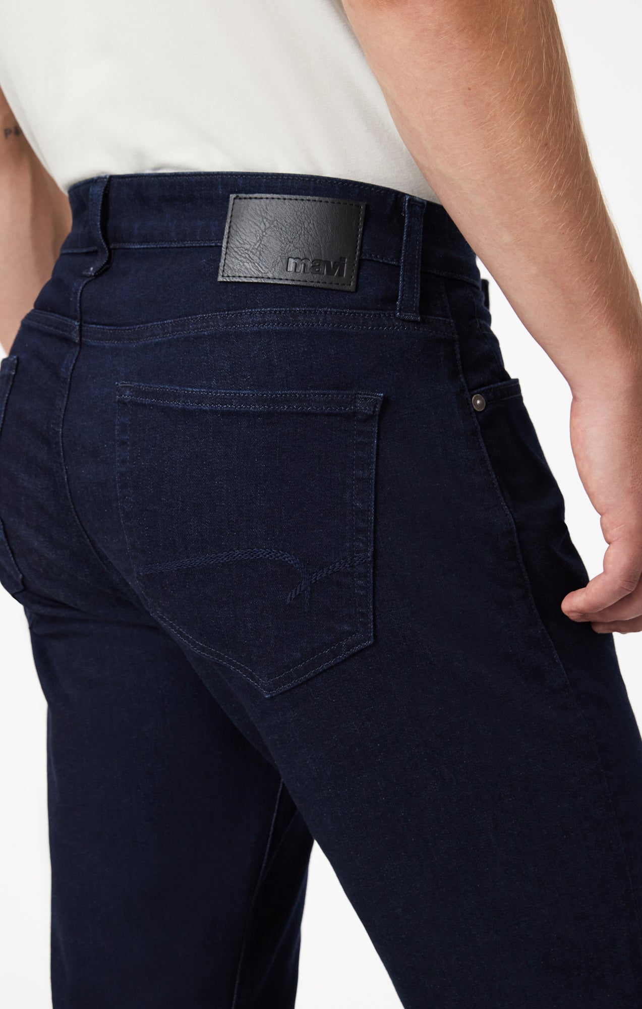 MARCUS SLIM STRAIGHT LEG IN RINSE SUPERMOVE - Mavi Jeans