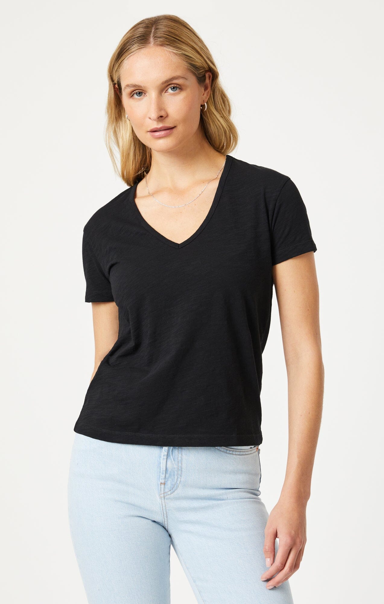 V-NECK PREMIUM COTTON T-SHIRT