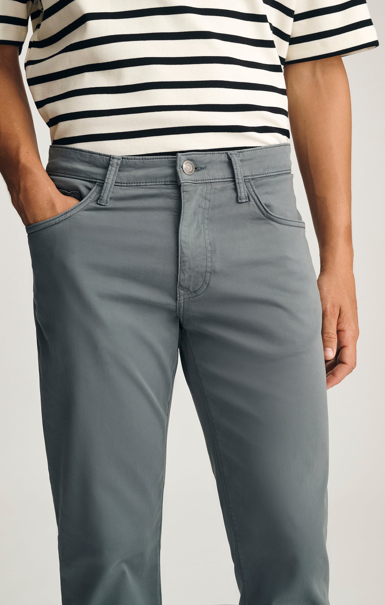 ZACH STRAIGHT LEG IN TURBULENCE TWILL - Mavi Jeans
