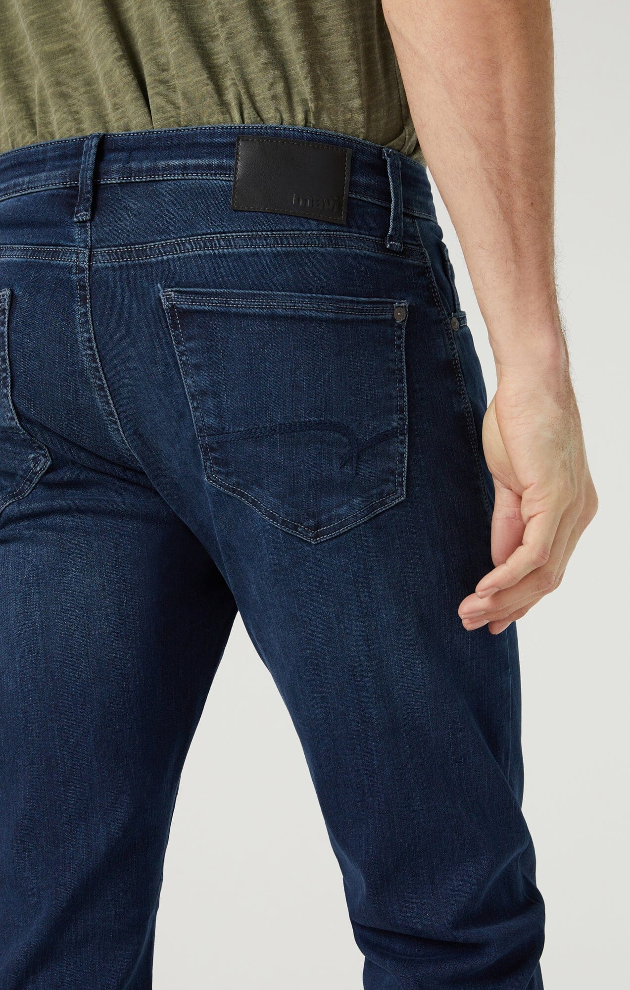 ZACH STRAIGHT LEG IN DARK SUPERMOVE - Mavi Jeans