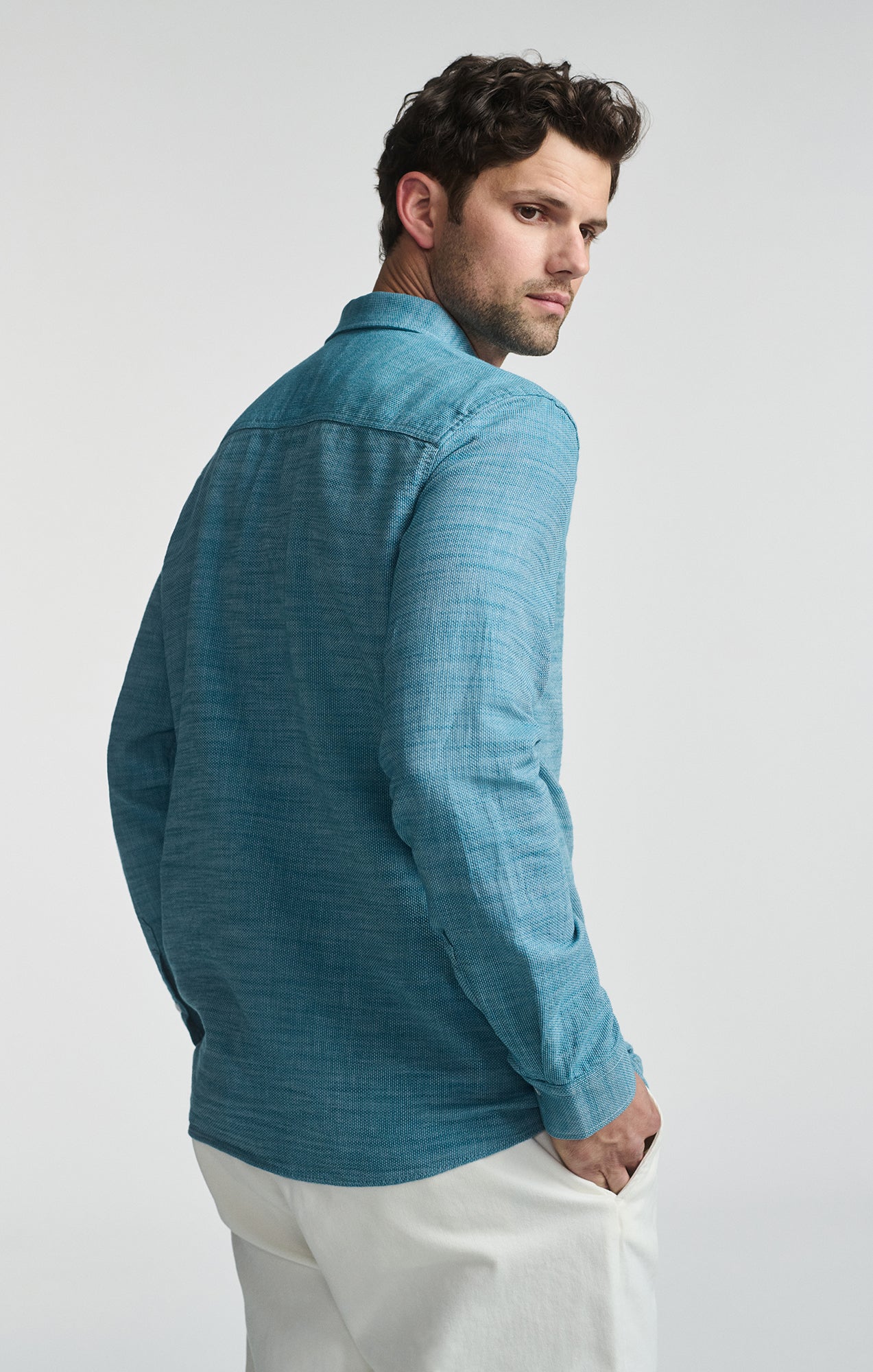 POCKET LONG SLEEVE BUTTON-UP SHIRT IN STORM BLUE - Mavi Jeans