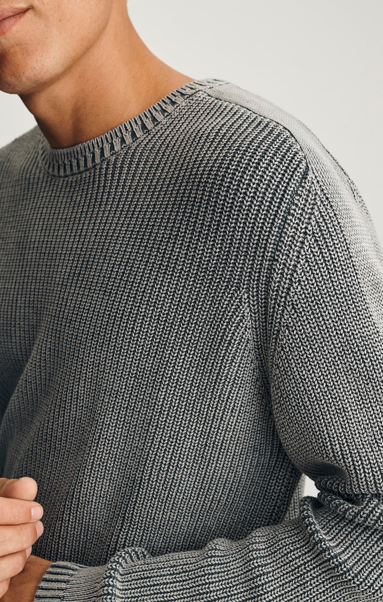 CREW NECK SWEATER IN ANTHRACITE