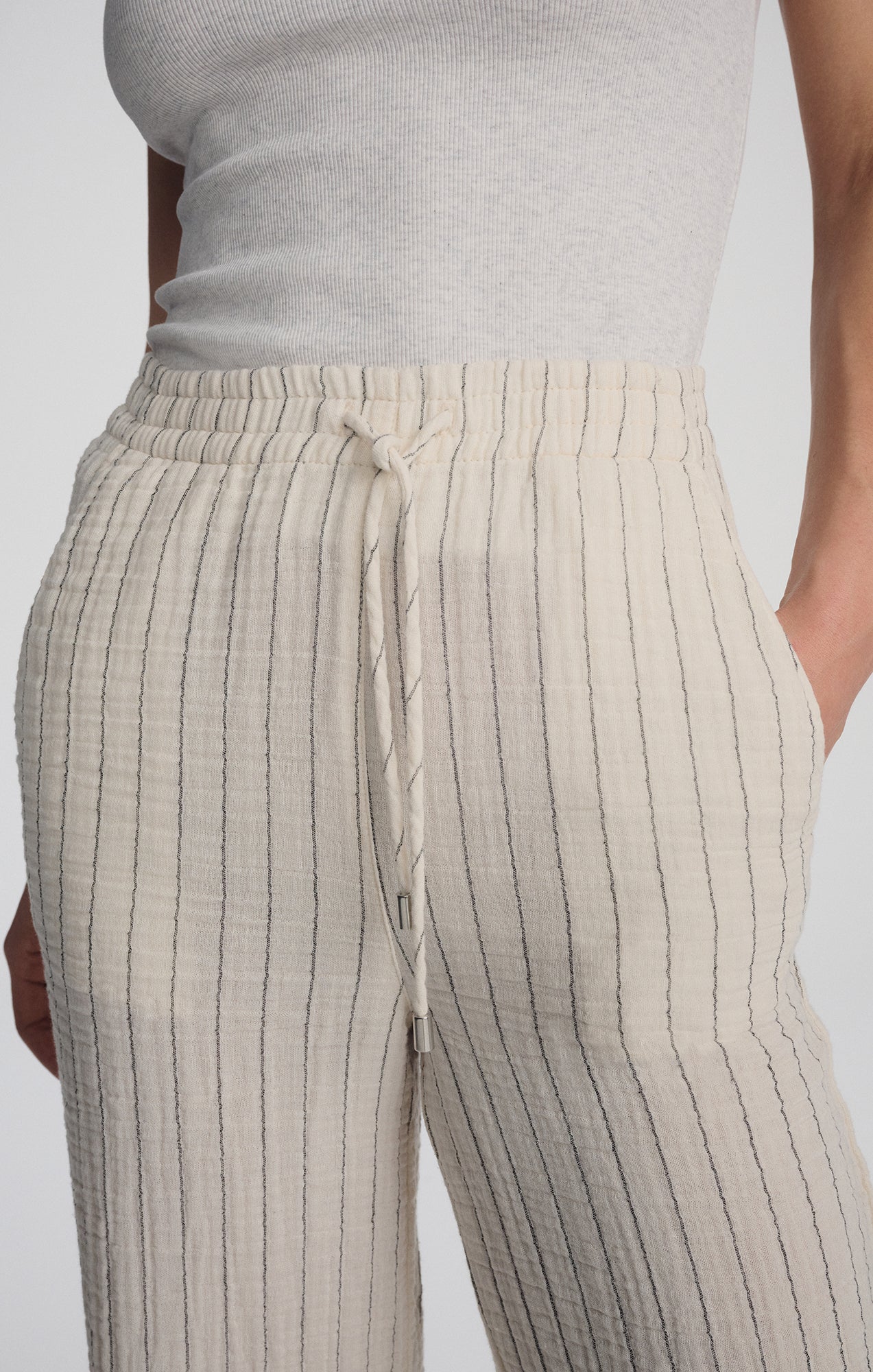 GAUZE PANTS IN GREY STRIPE - Mavi Jeans