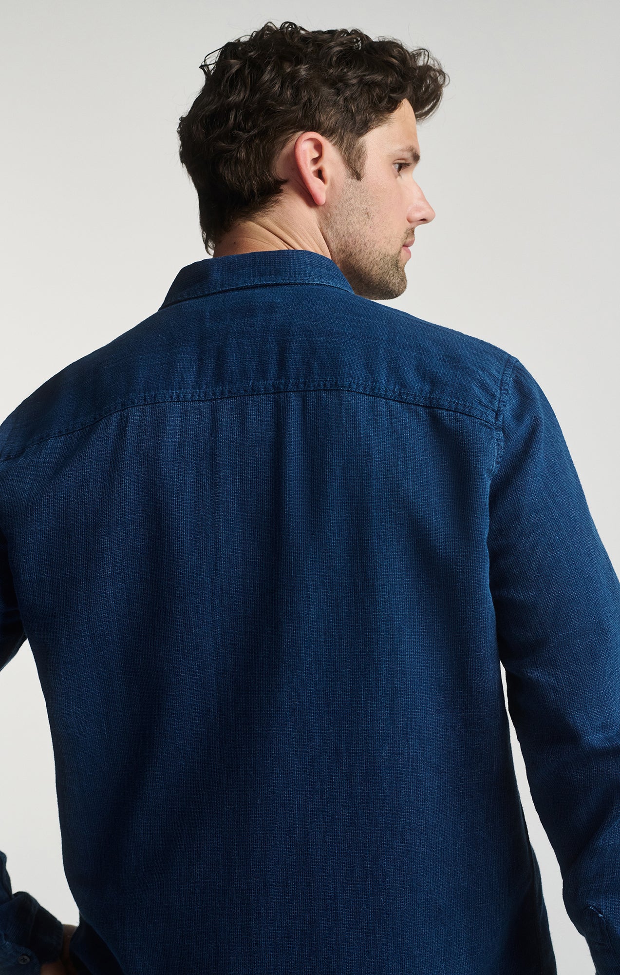 POCKET LONG SLEEVE BUTTON-UP SHIRT IN INDIGO - Mavi Jeans