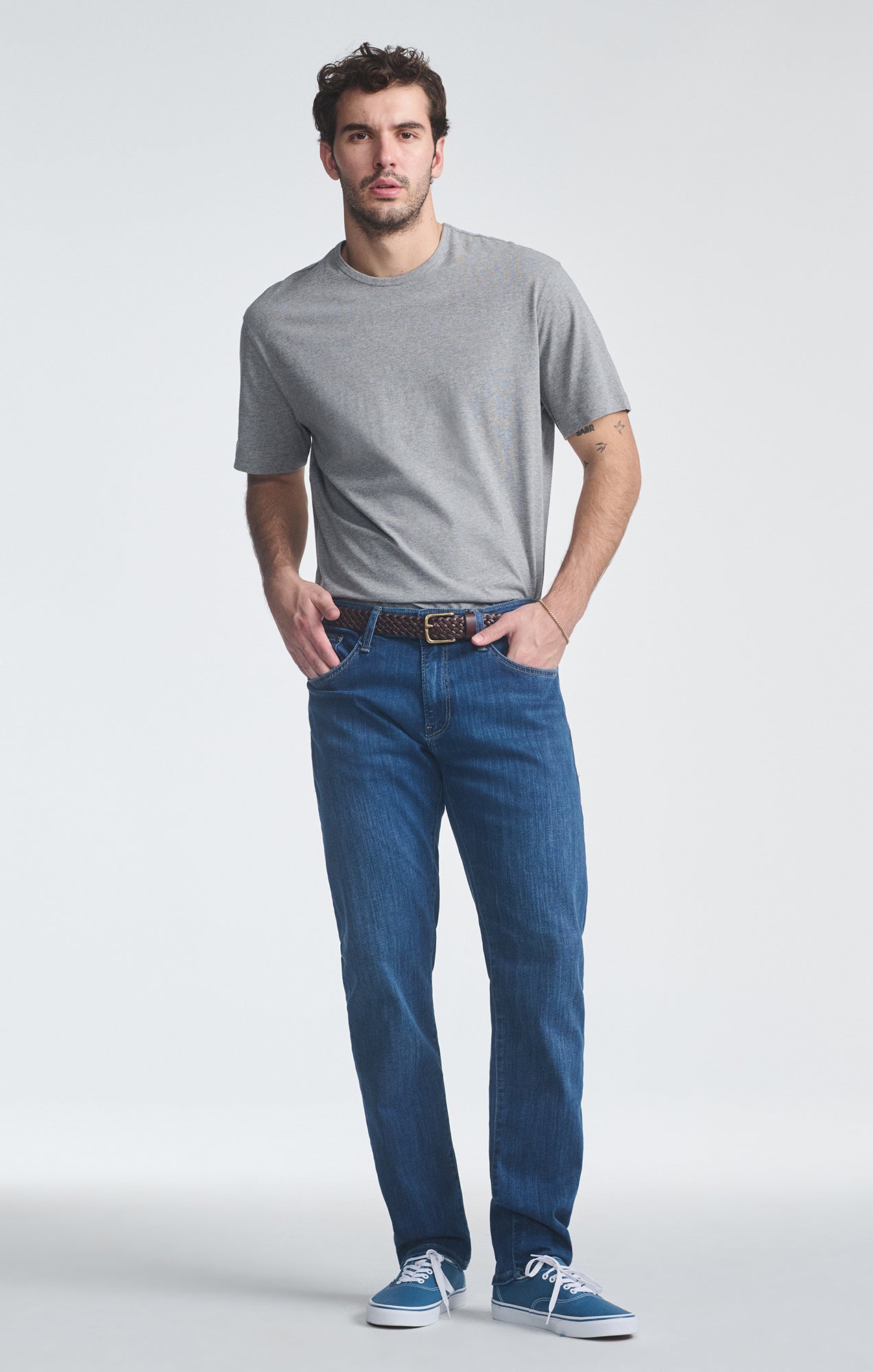 MARCUS SLIM STRAIGHT LEG IN DARK BRUSHED SUPERMOVE - Mavi Jeans