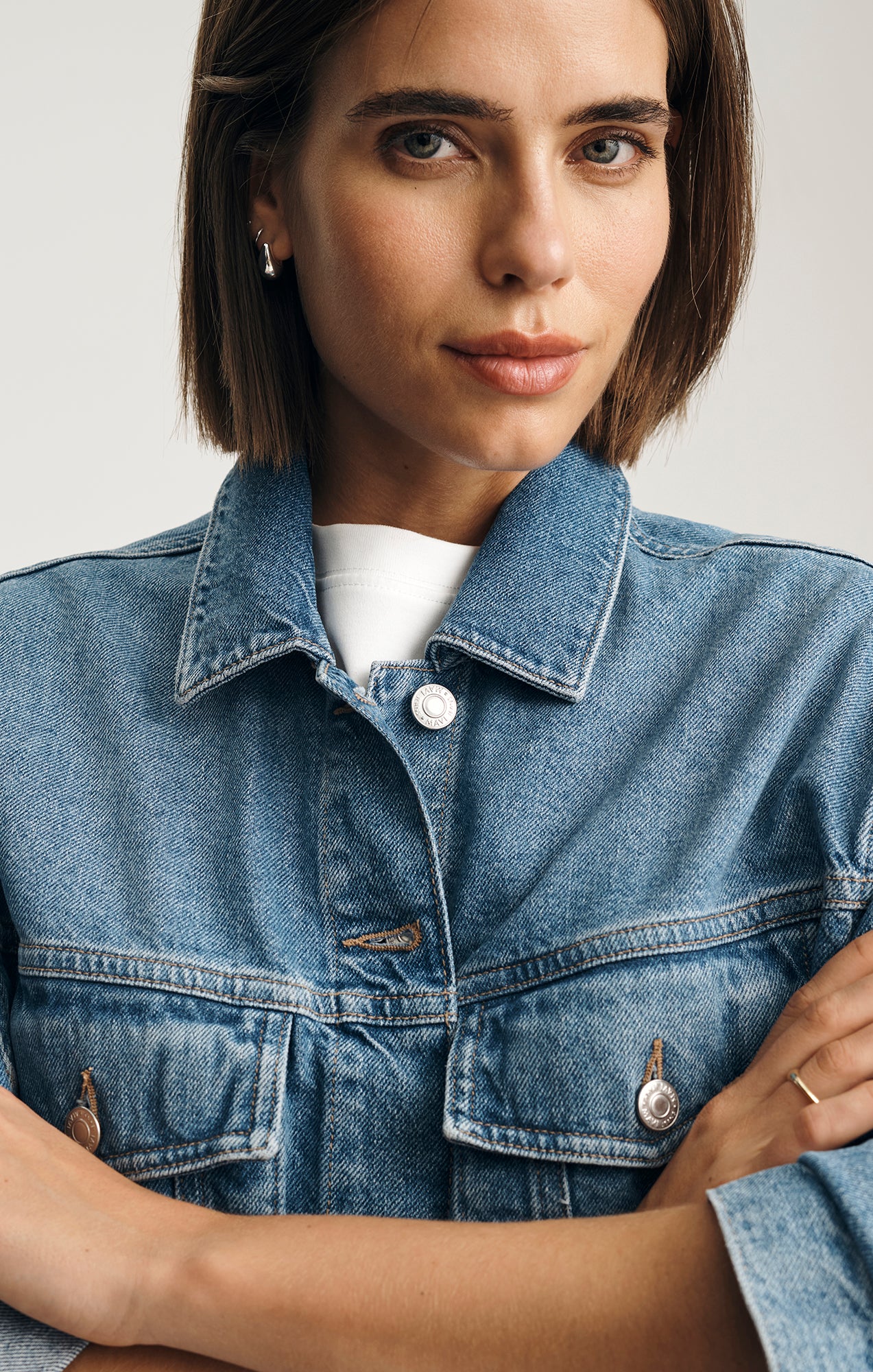 LUNA DENIM JACKET IN MID BLUE 90S