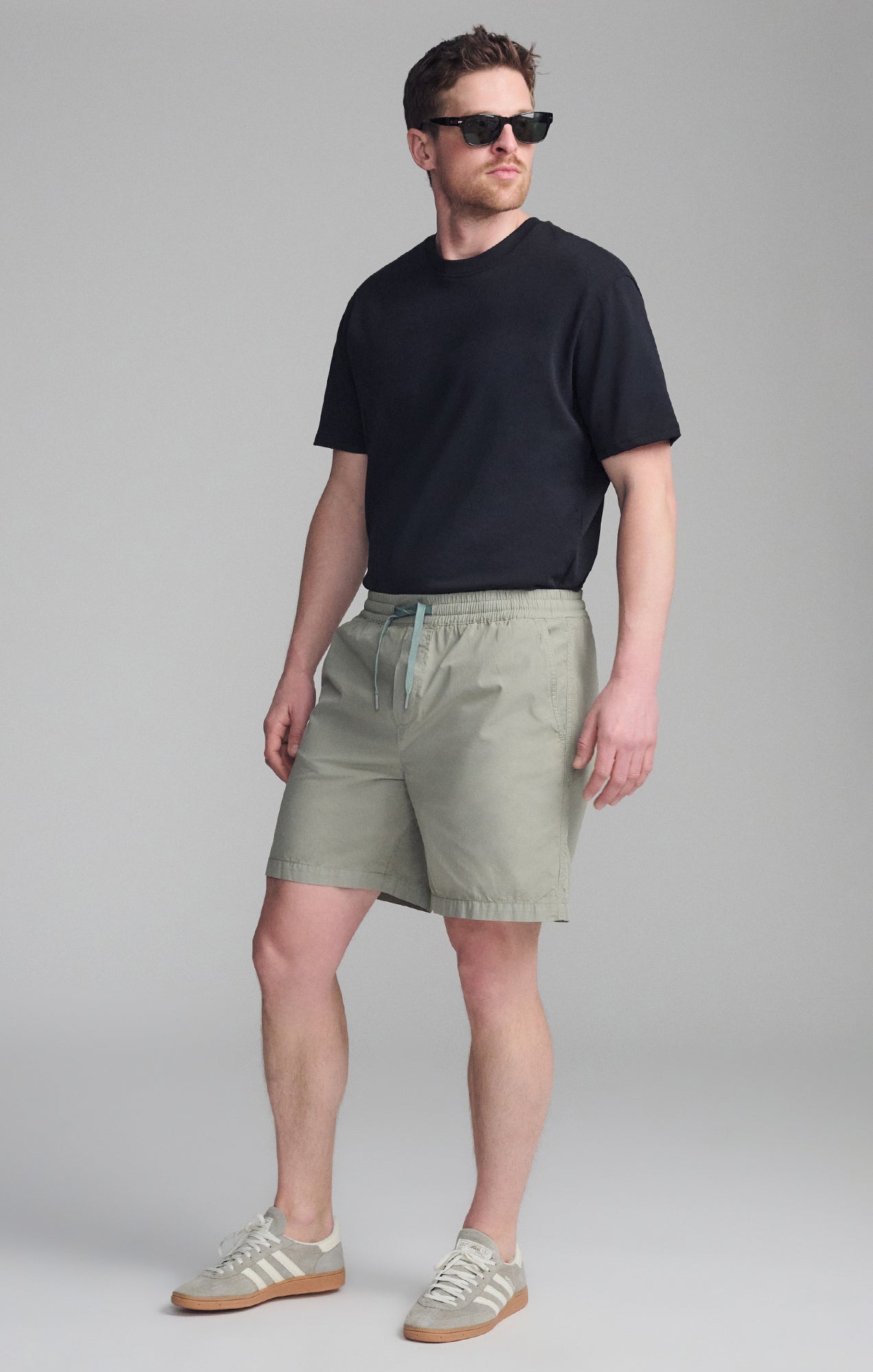 SPORTY DRAWSTRING SHORTS IN SHADOW - Mavi Jeans