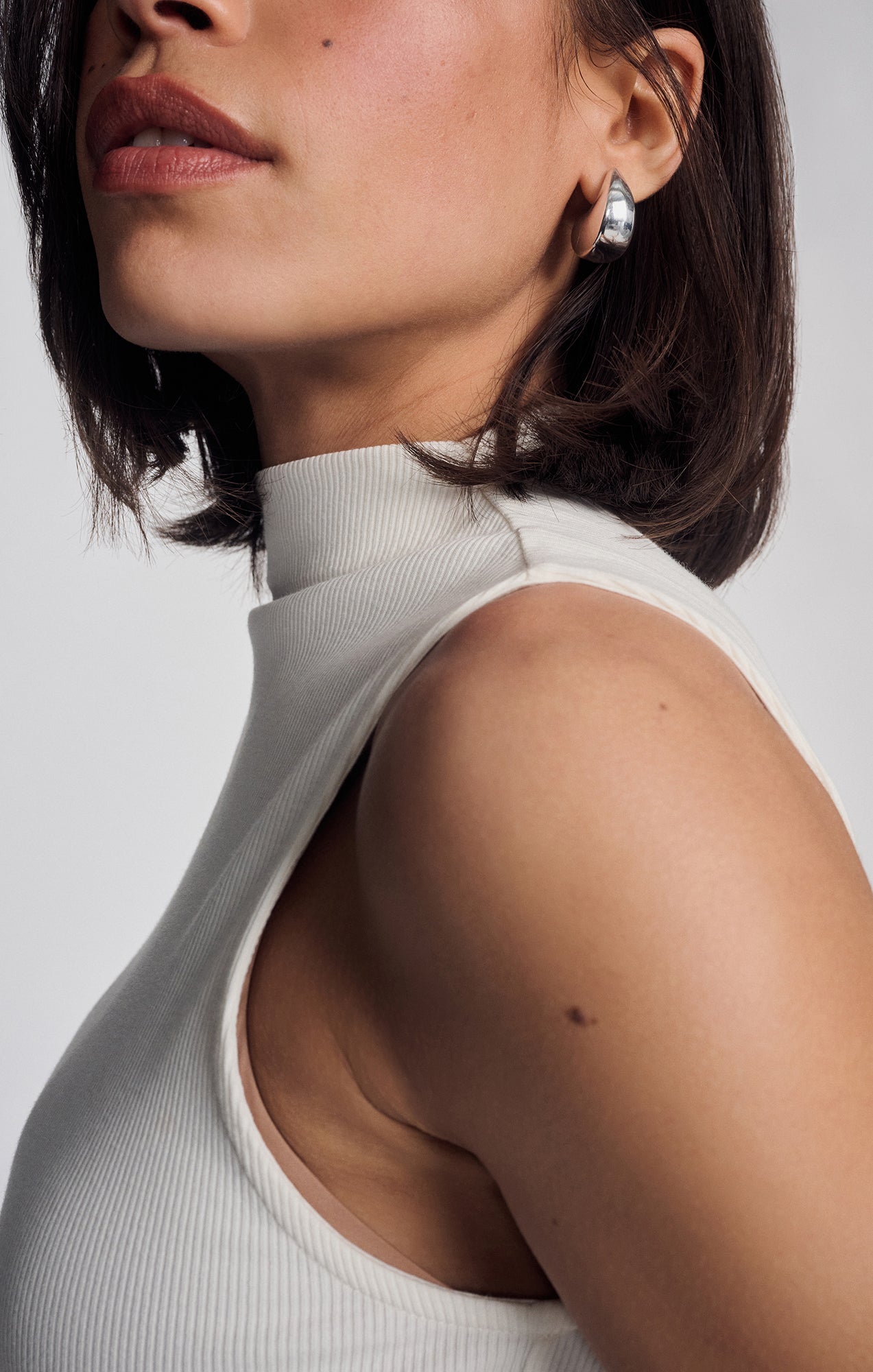 MOCK NECK TANK TOP IN ANTIQUE WHITE - Mavi Jeans