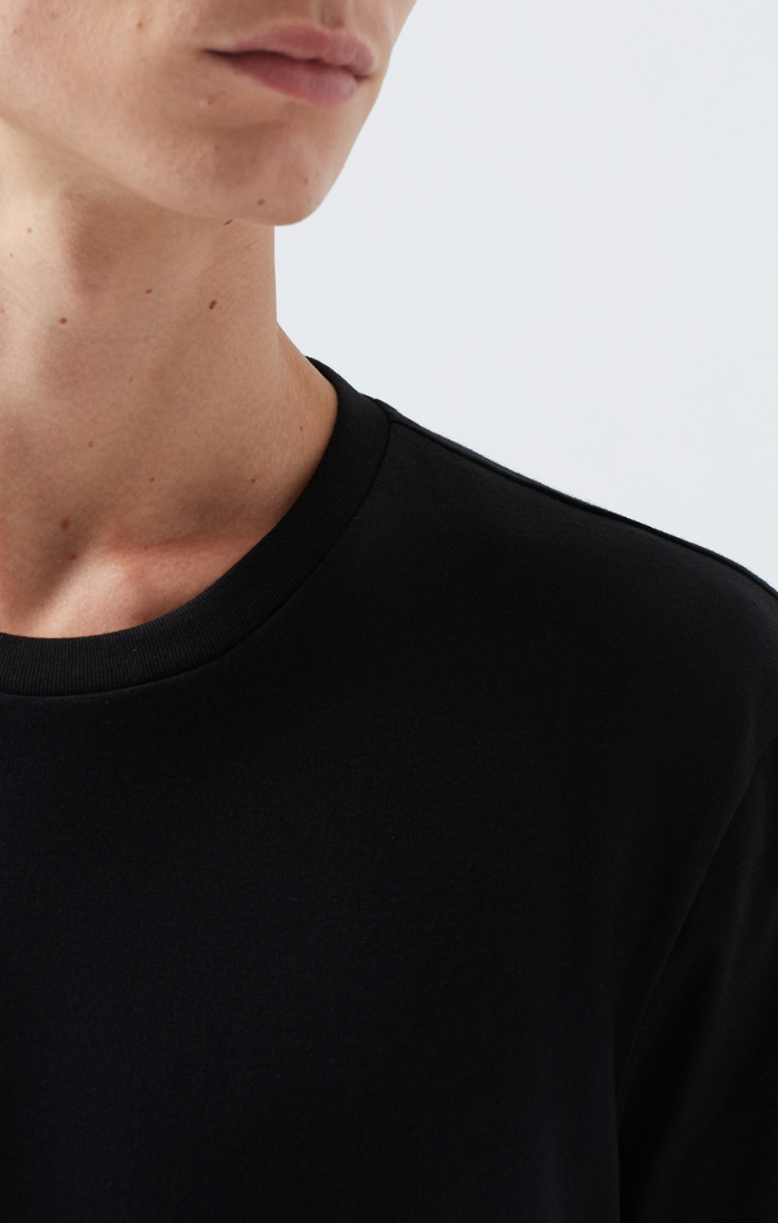 SHORT SLEEVE CREW NECK T-SHIRT IN BLACK - Mavi Jeans