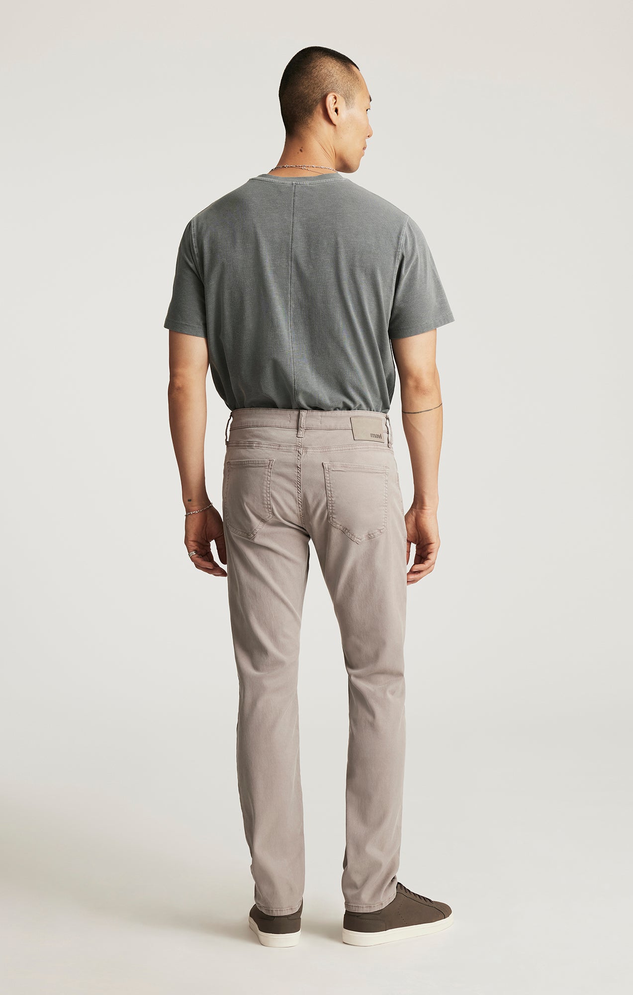 JAKE SLIM LEG IN PORCELAIN LUXE TWILL - Mavi Jeans