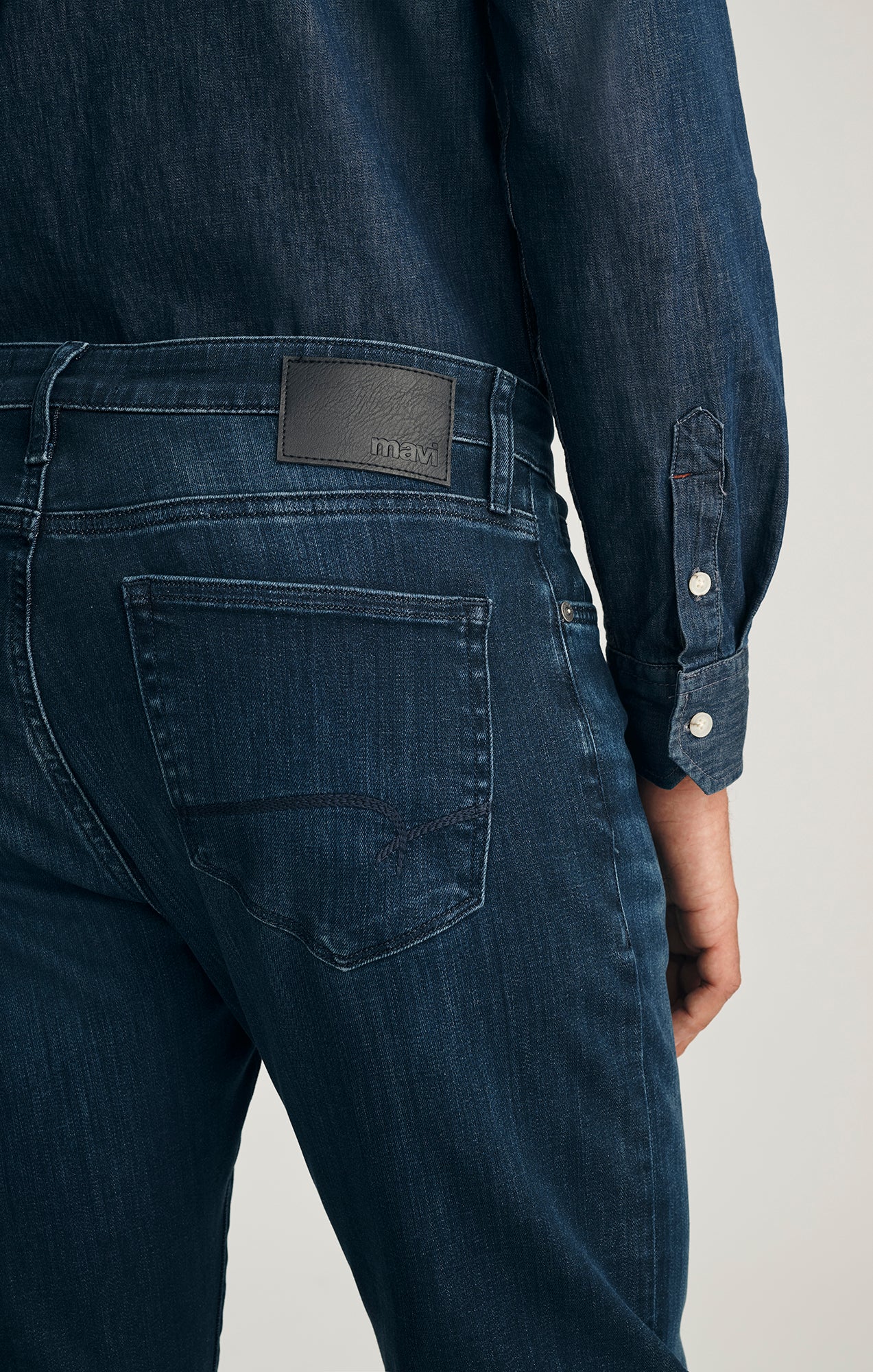 ZACH STRAIGHT LEG IN DEEP SUPERMOVE - Mavi Jeans