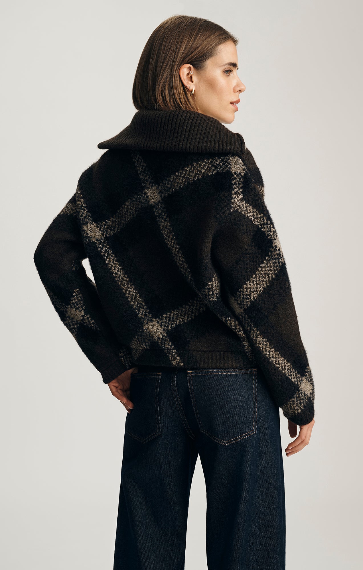 ZIP-UP CARDIGAN IN CHOCOLATE MARTINI