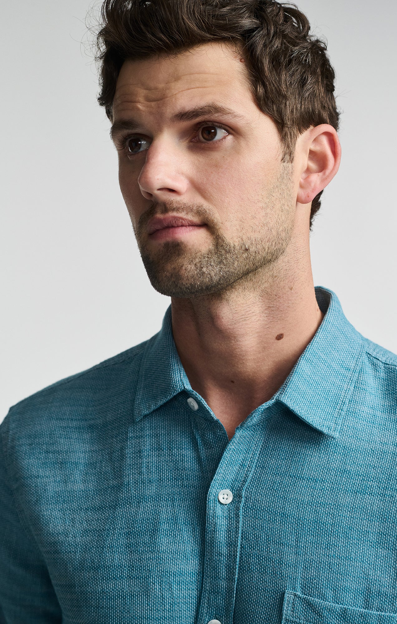 POCKET LONG SLEEVE BUTTON-UP SHIRT IN STORM BLUE - Mavi Jeans