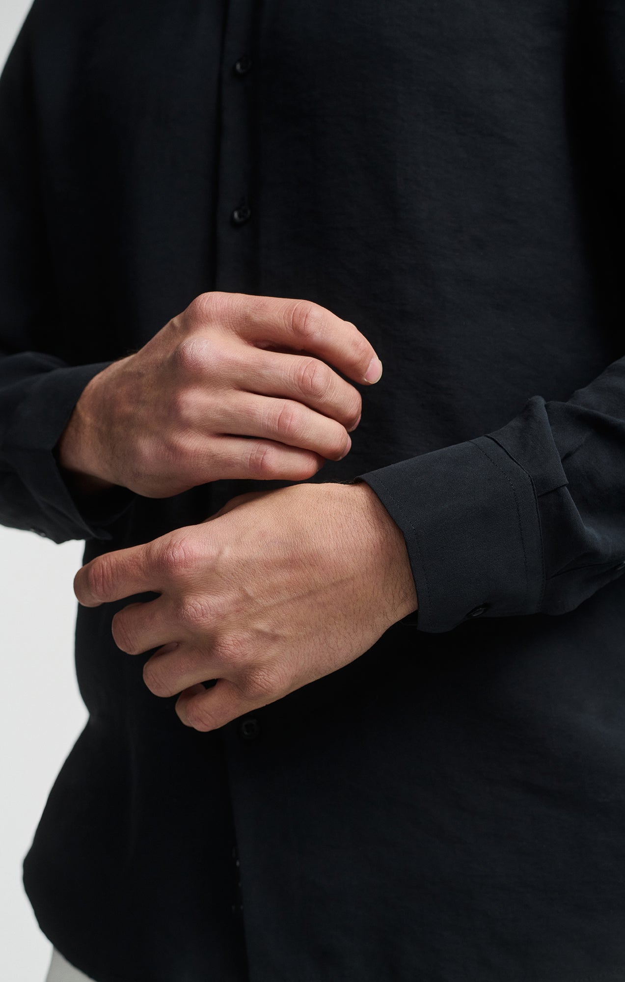 LONG SLEEVE BUTTON-UP SHIRT IN BLACK - Mavi Jeans