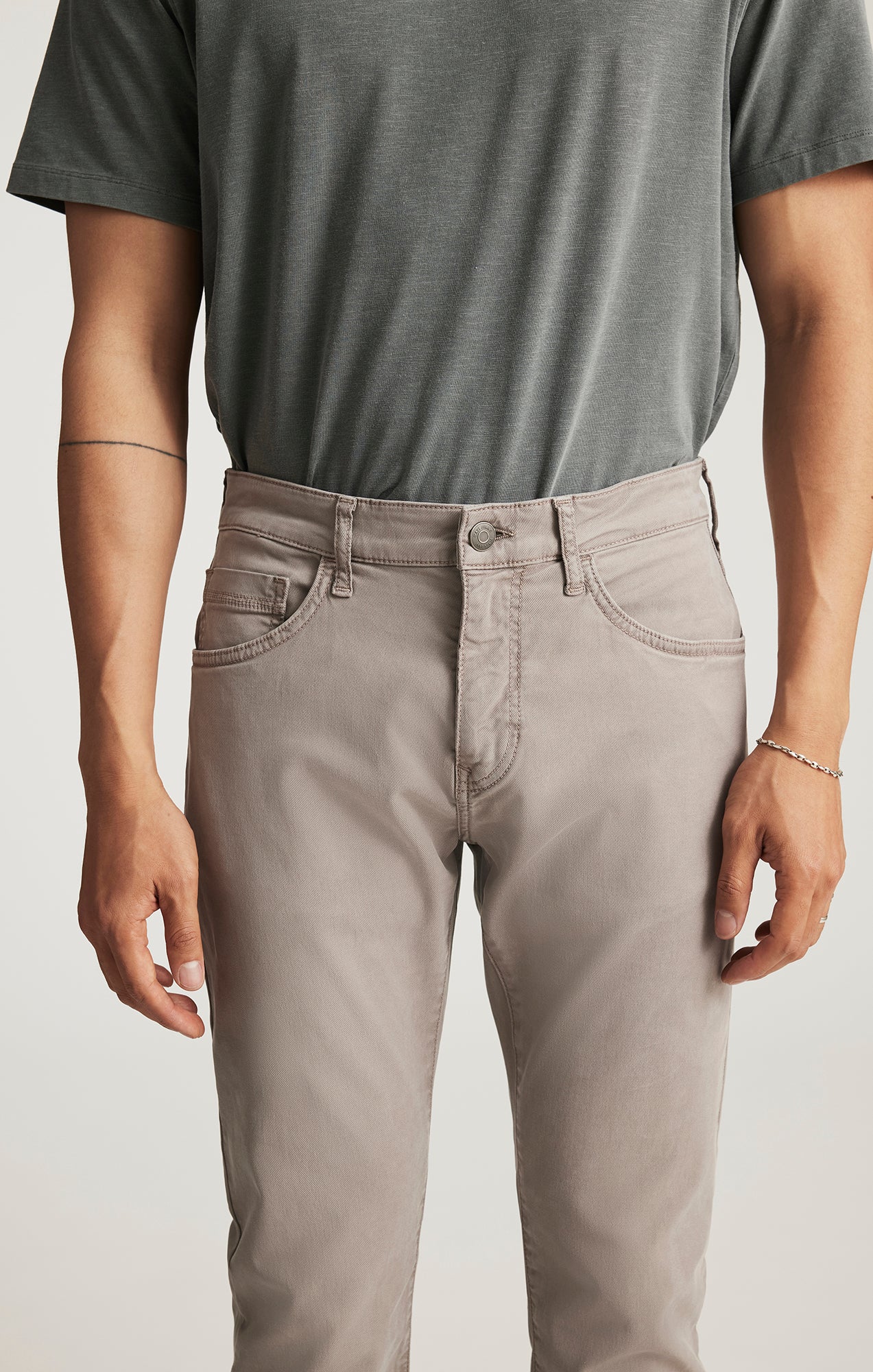 JAKE SLIM LEG IN PORCELAIN LUXE TWILL - Mavi Jeans
