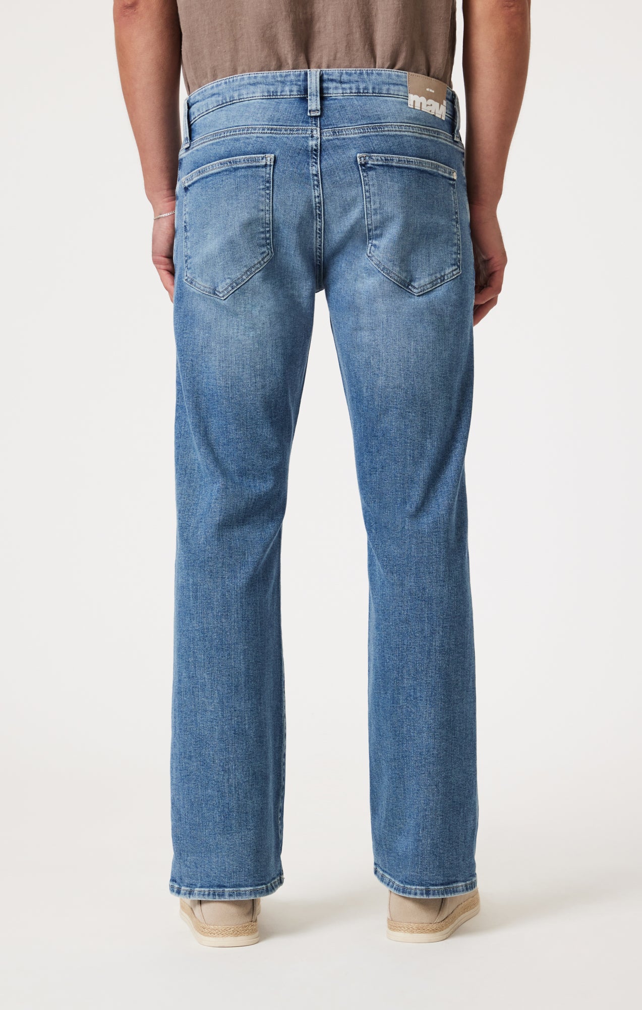 JOSH BOOTCUT IN MID BRUSHED CLASSIC BLUE - Mavi Jeans