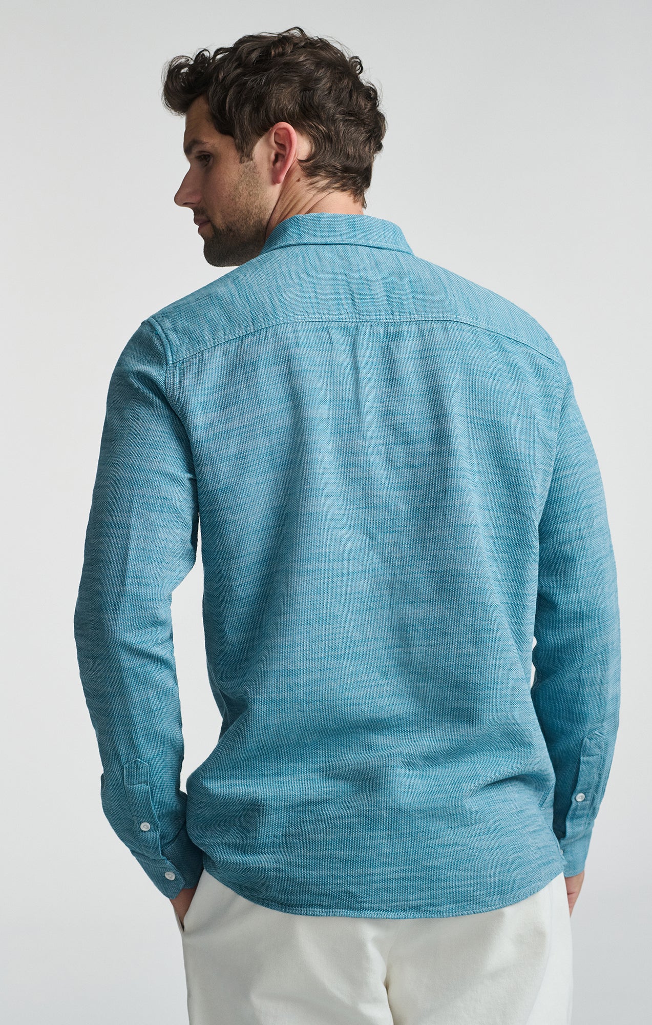 POCKET LONG SLEEVE BUTTON-UP SHIRT IN STORM BLUE - Mavi Jeans