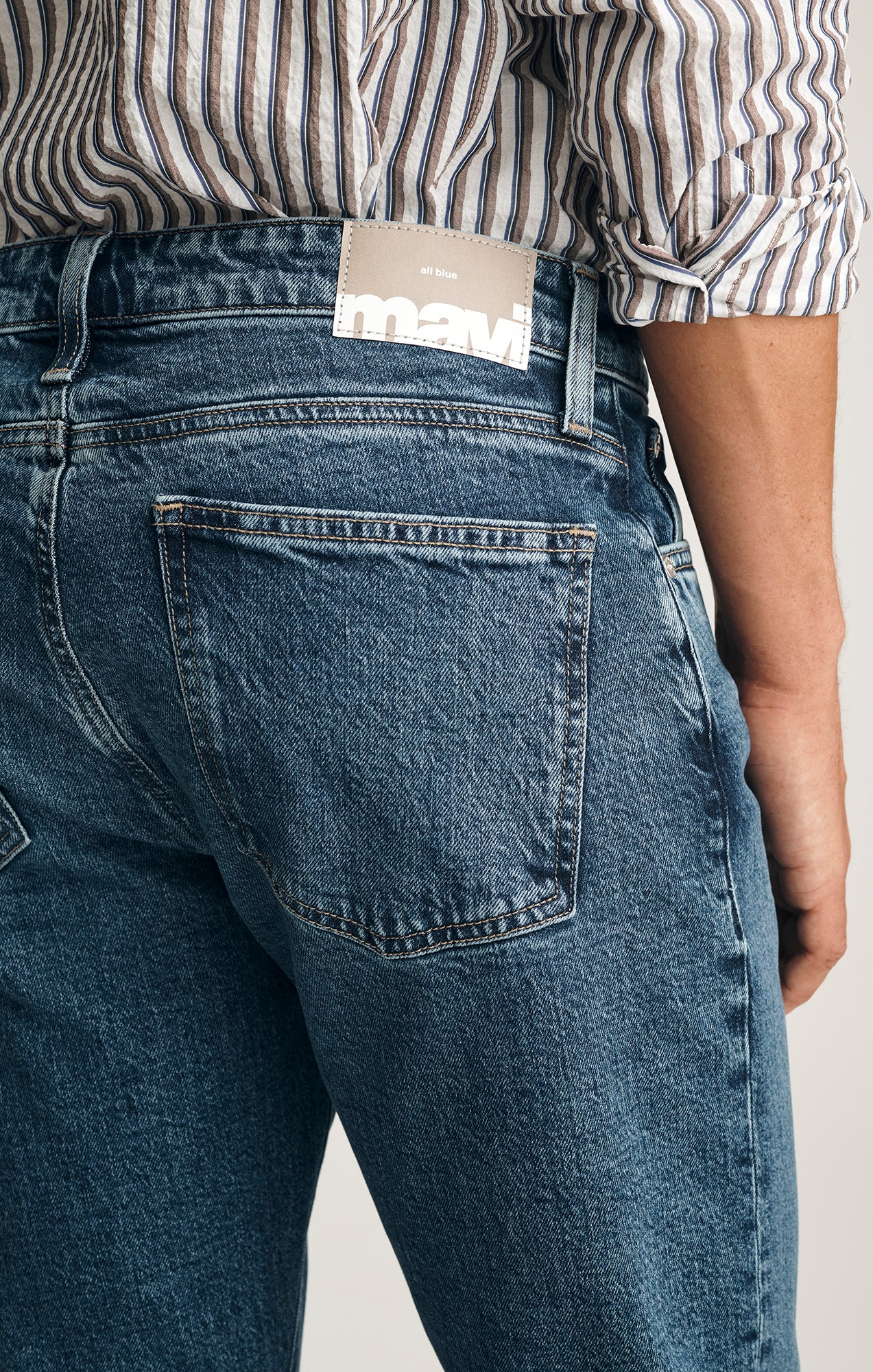 ZACH STRAIGHT LEG IN MID BRUSHED CLASSIC BLUE - Mavi Jeans