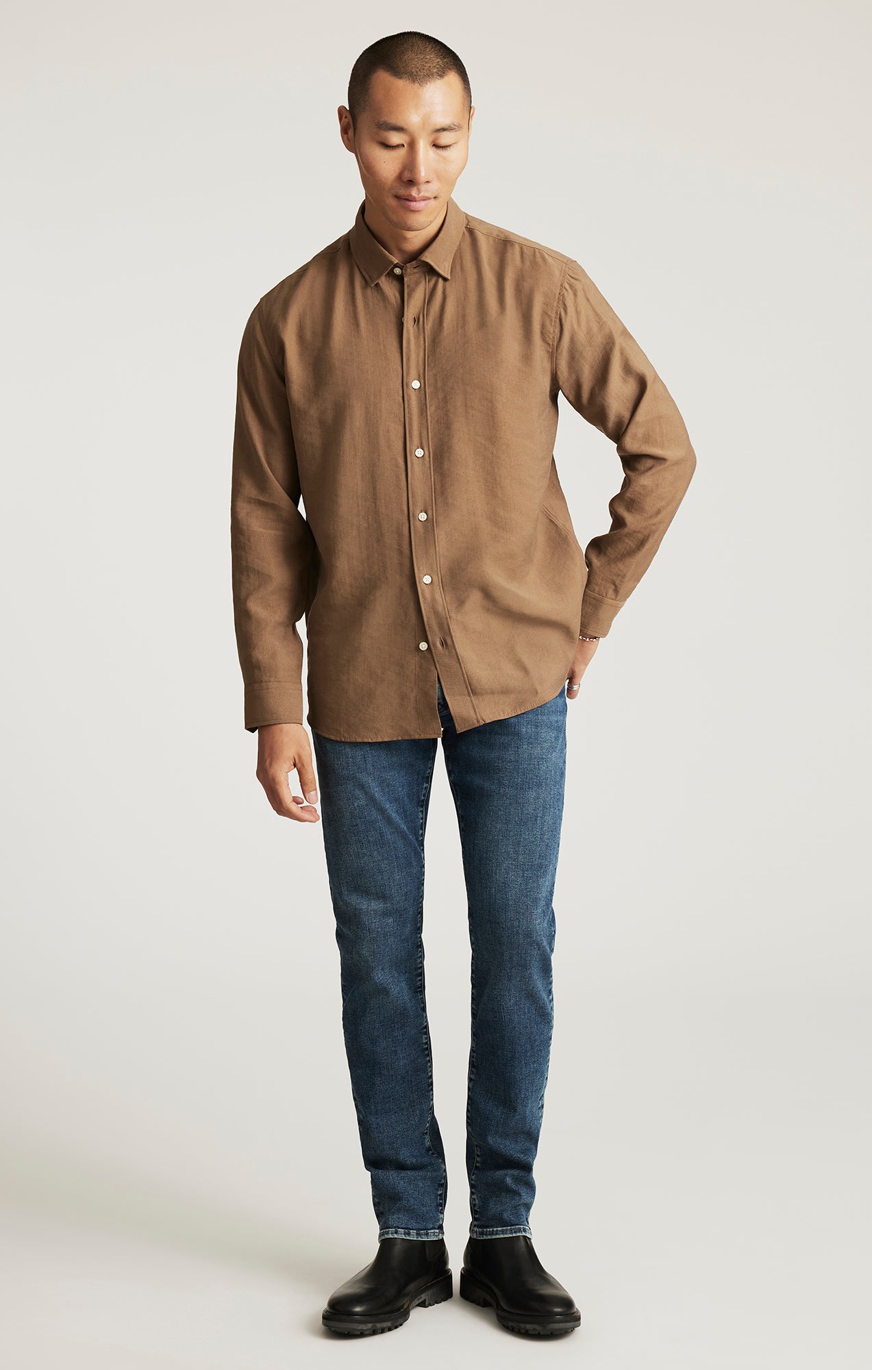 EDITION LONG SLEEVE BUTTON-UP SHIRT IN SHITAKE - Mavi Jeans