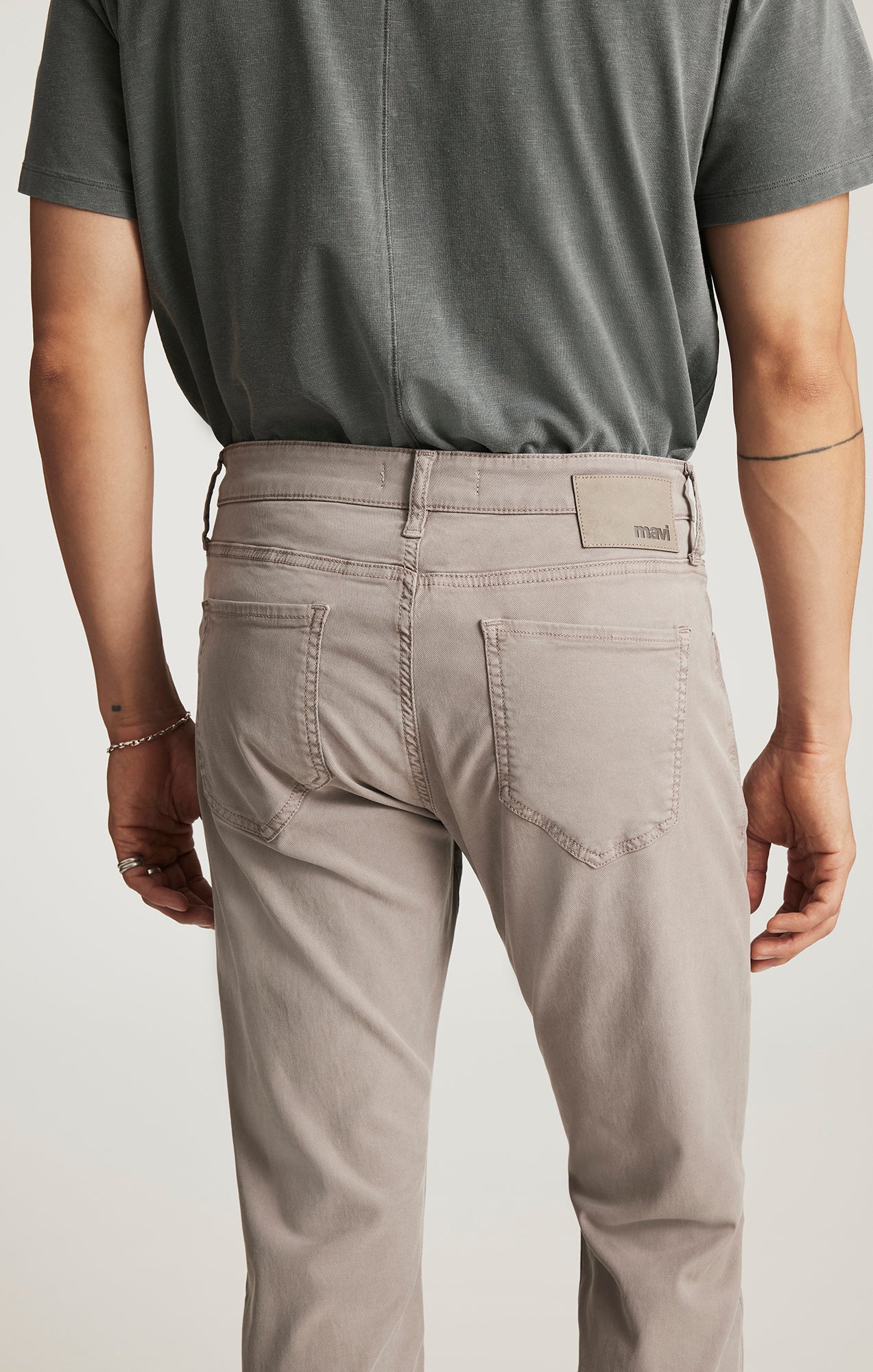 JAKE SLIM LEG IN PORCELAIN LUXE TWILL - Mavi Jeans