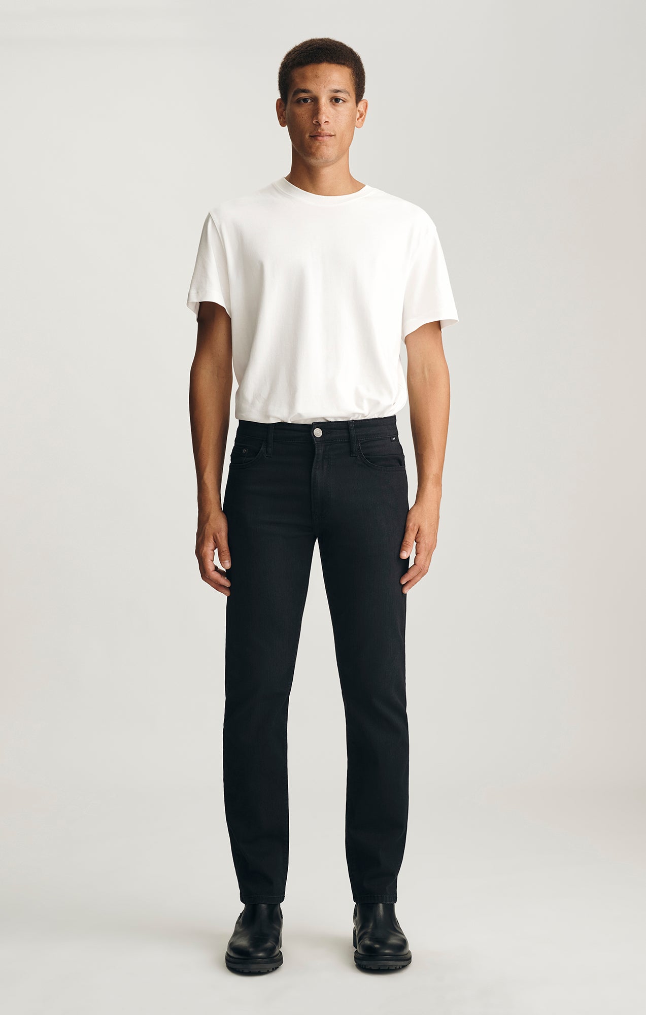 ZACH STRAIGHT LEG IN DARK SMOKE SUPERMOVE - Mavi Jeans