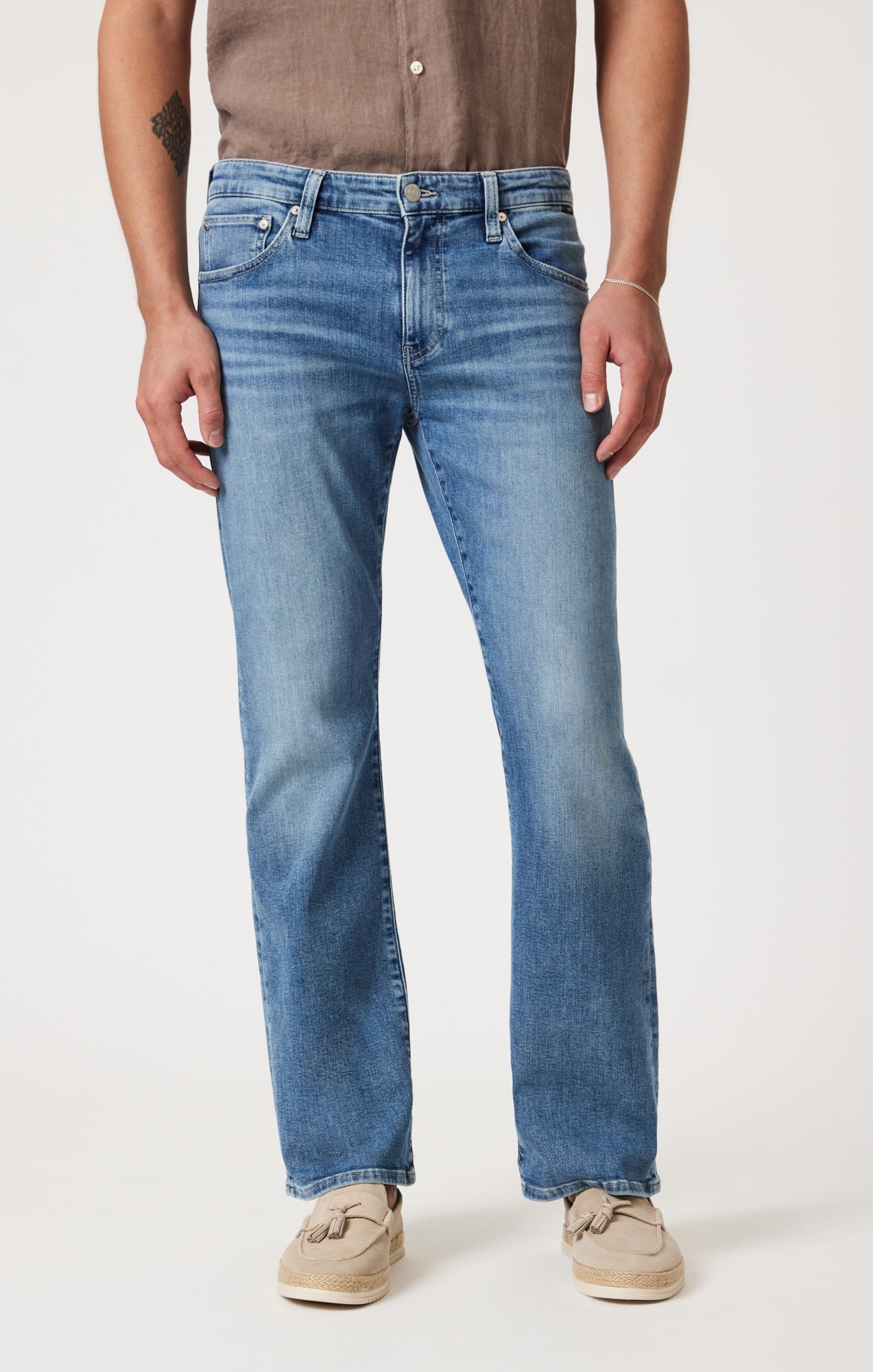 JOSH BOOTCUT IN MID BRUSHED CLASSIC BLUE - Mavi Jeans