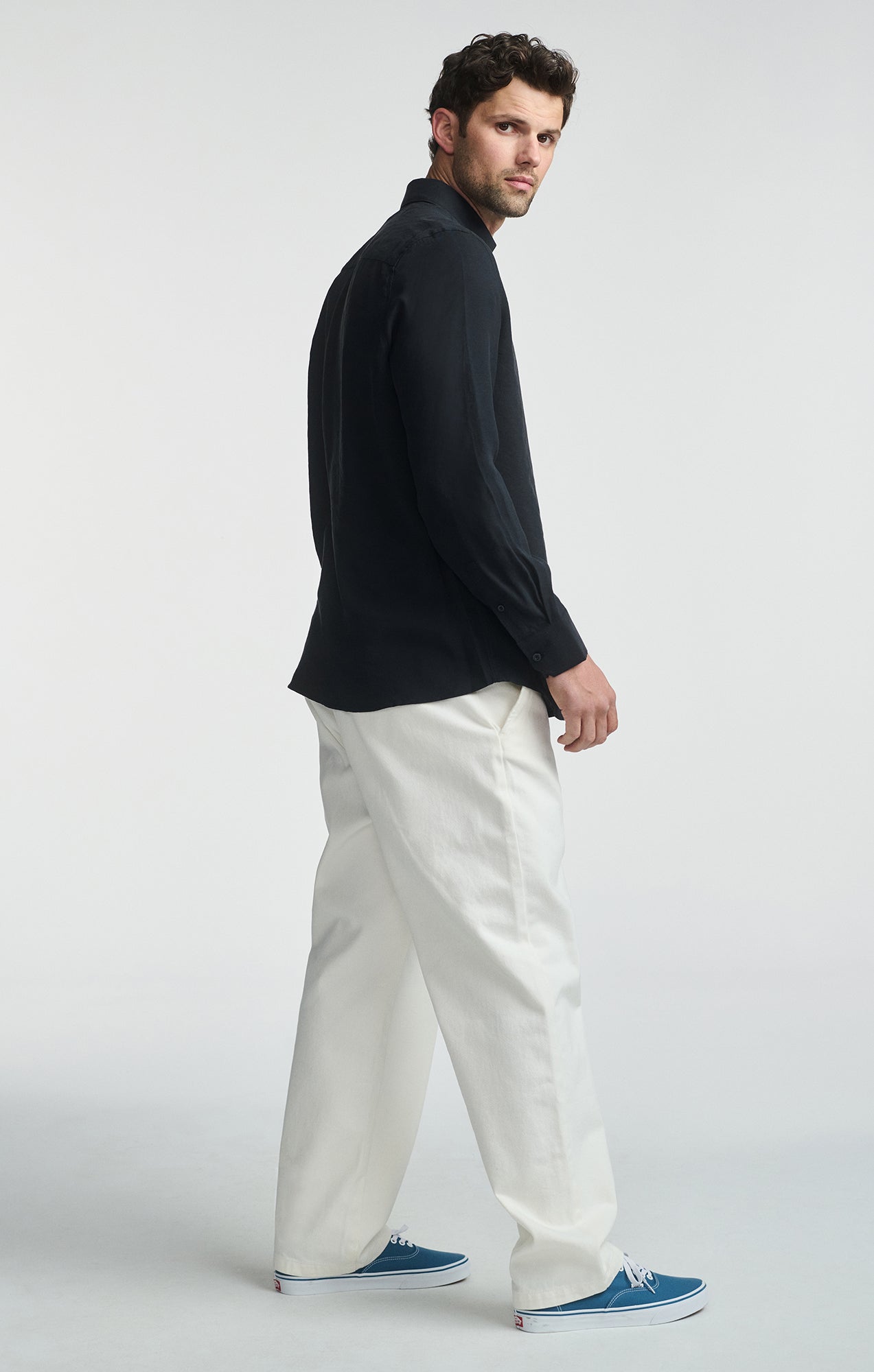 LONG SLEEVE BUTTON-UP SHIRT IN BLACK - Mavi Jeans