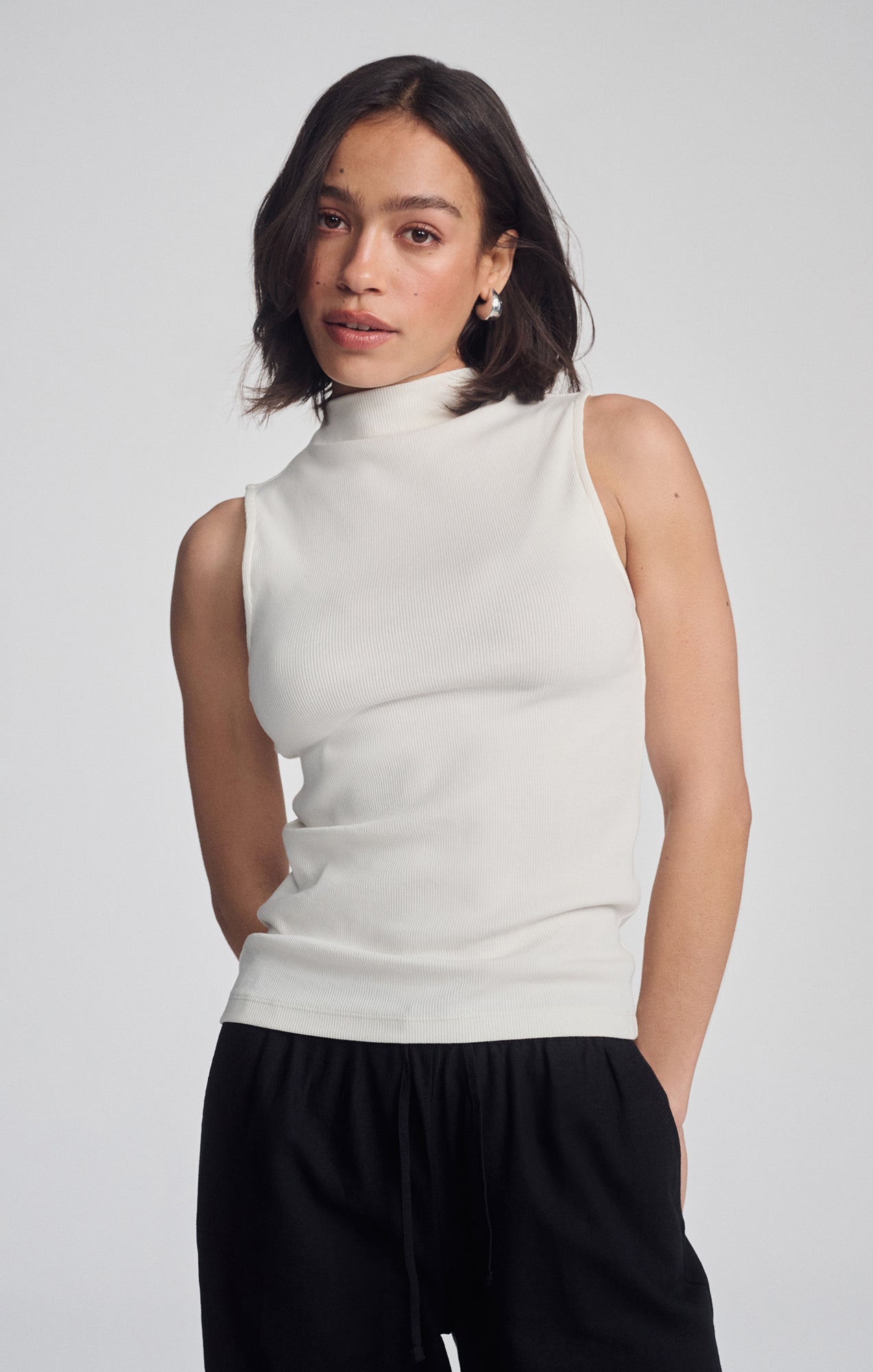 MOCK NECK TANK TOP IN ANTIQUE WHITE - Mavi Jeans