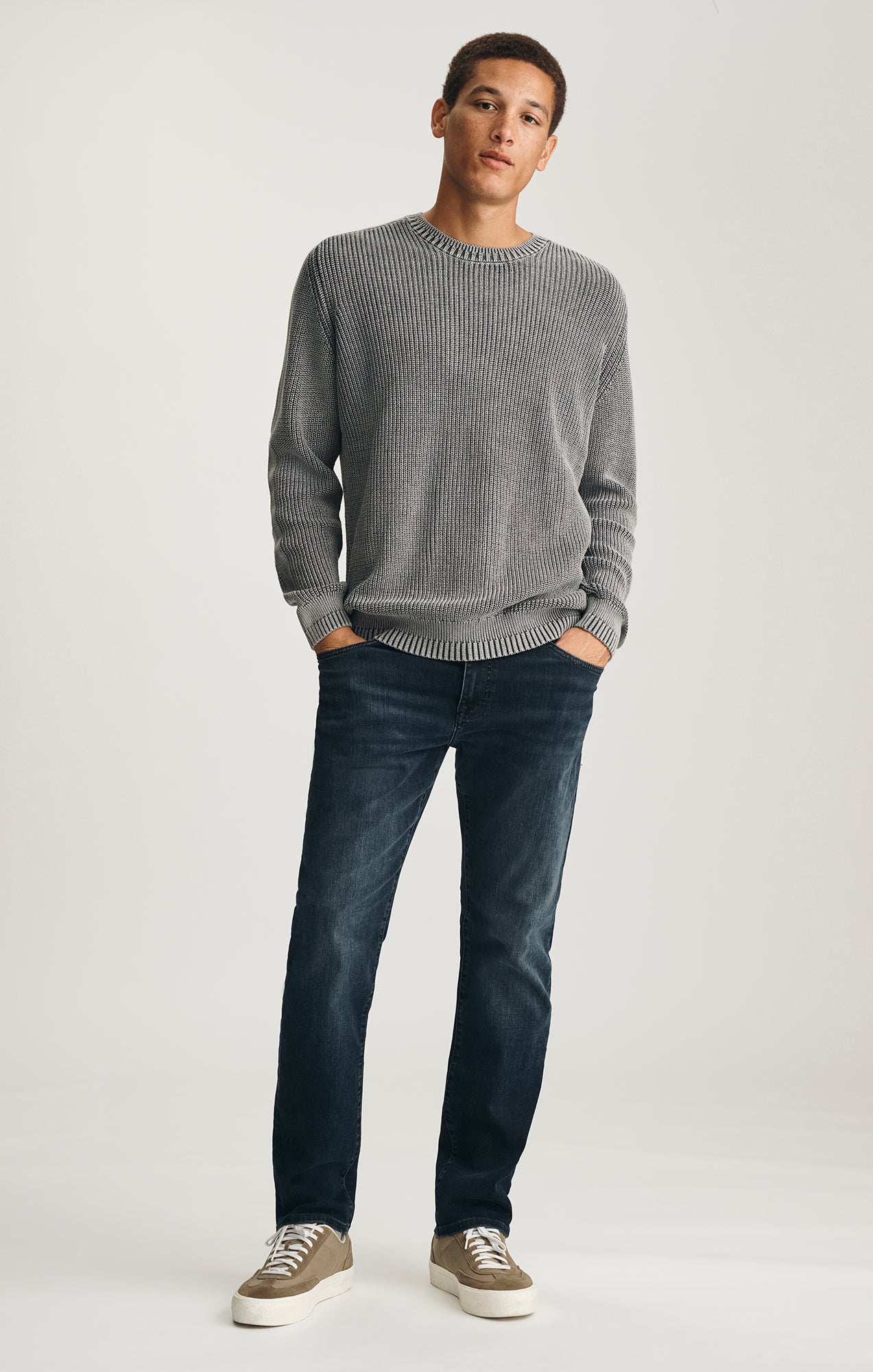 CREW NECK SWEATER IN ANTHRACITE