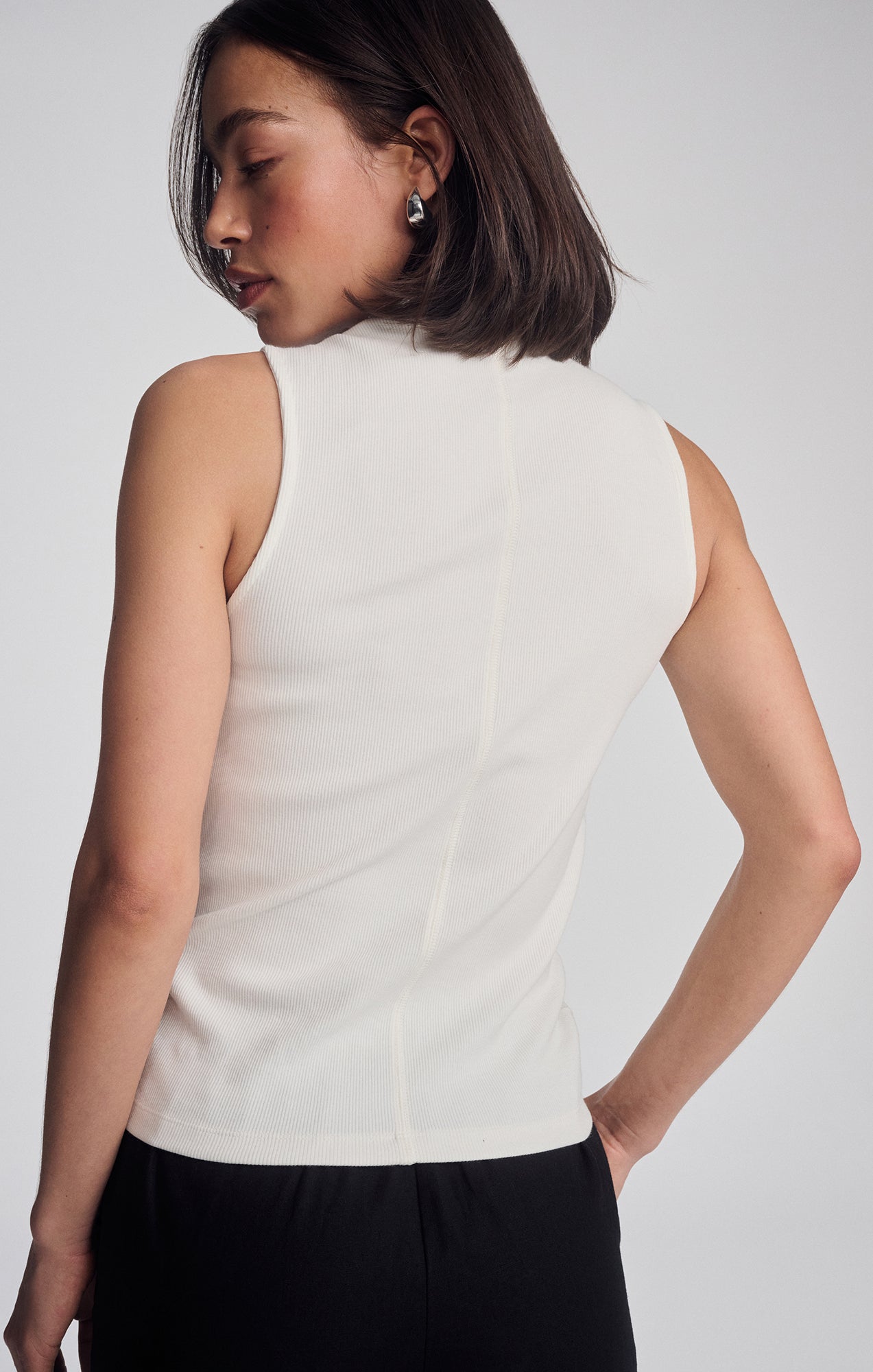 MOCK NECK TANK TOP IN ANTIQUE WHITE - Mavi Jeans