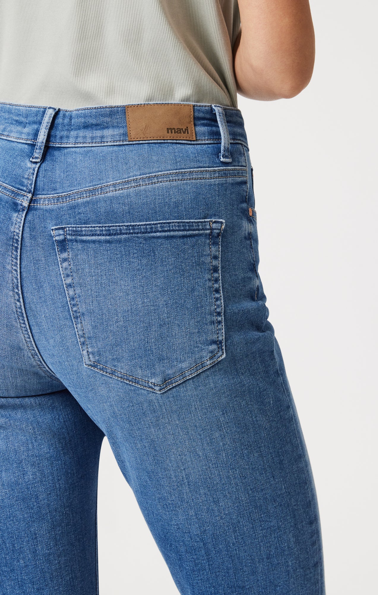 NEW YORK STRAIGHT LEG IN MID BLUE FLEX BLUE - Mavi Jeans