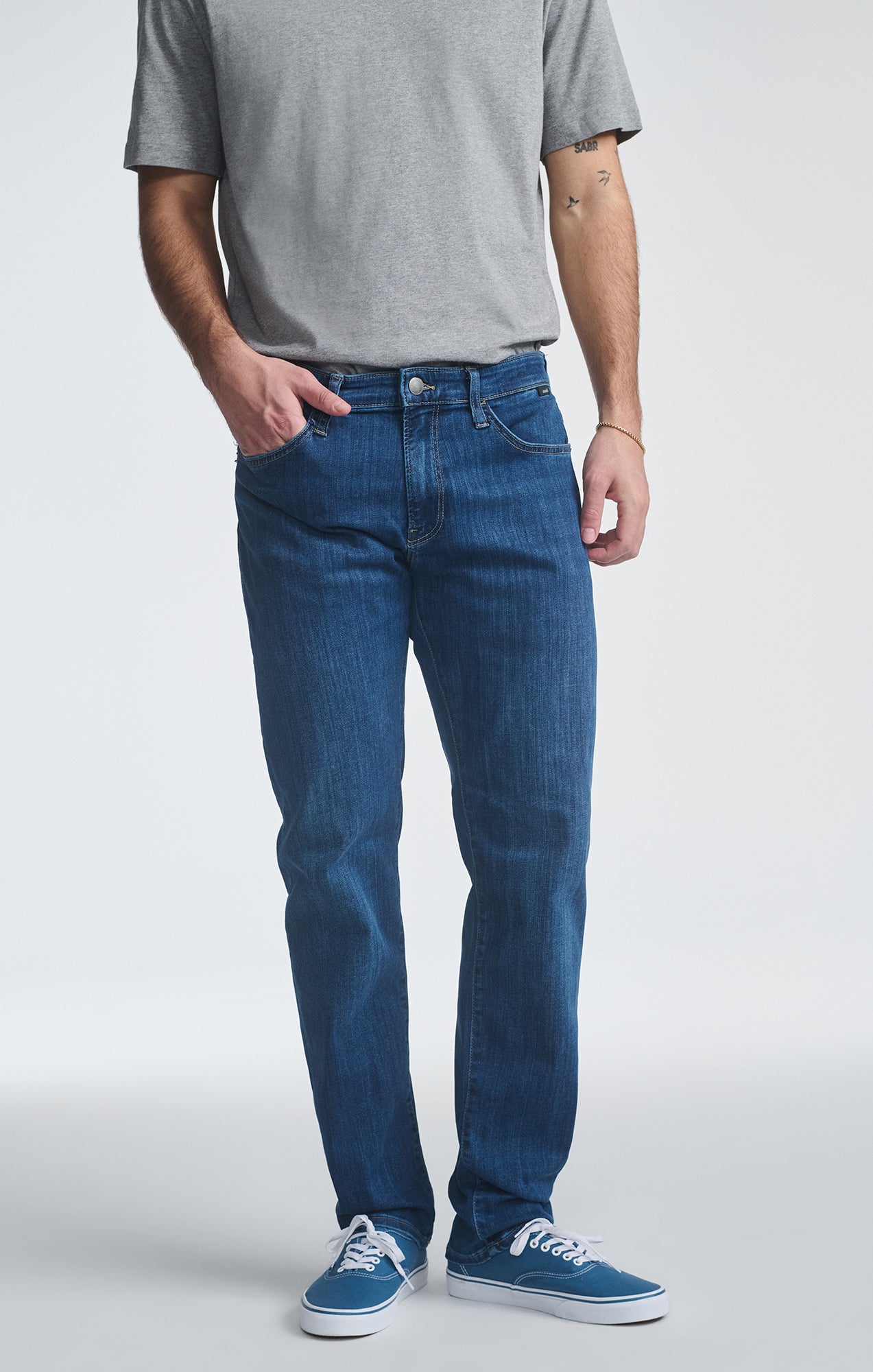 MARCUS SLIM STRAIGHT LEG IN DARK BRUSHED SUPERMOVE - Mavi Jeans