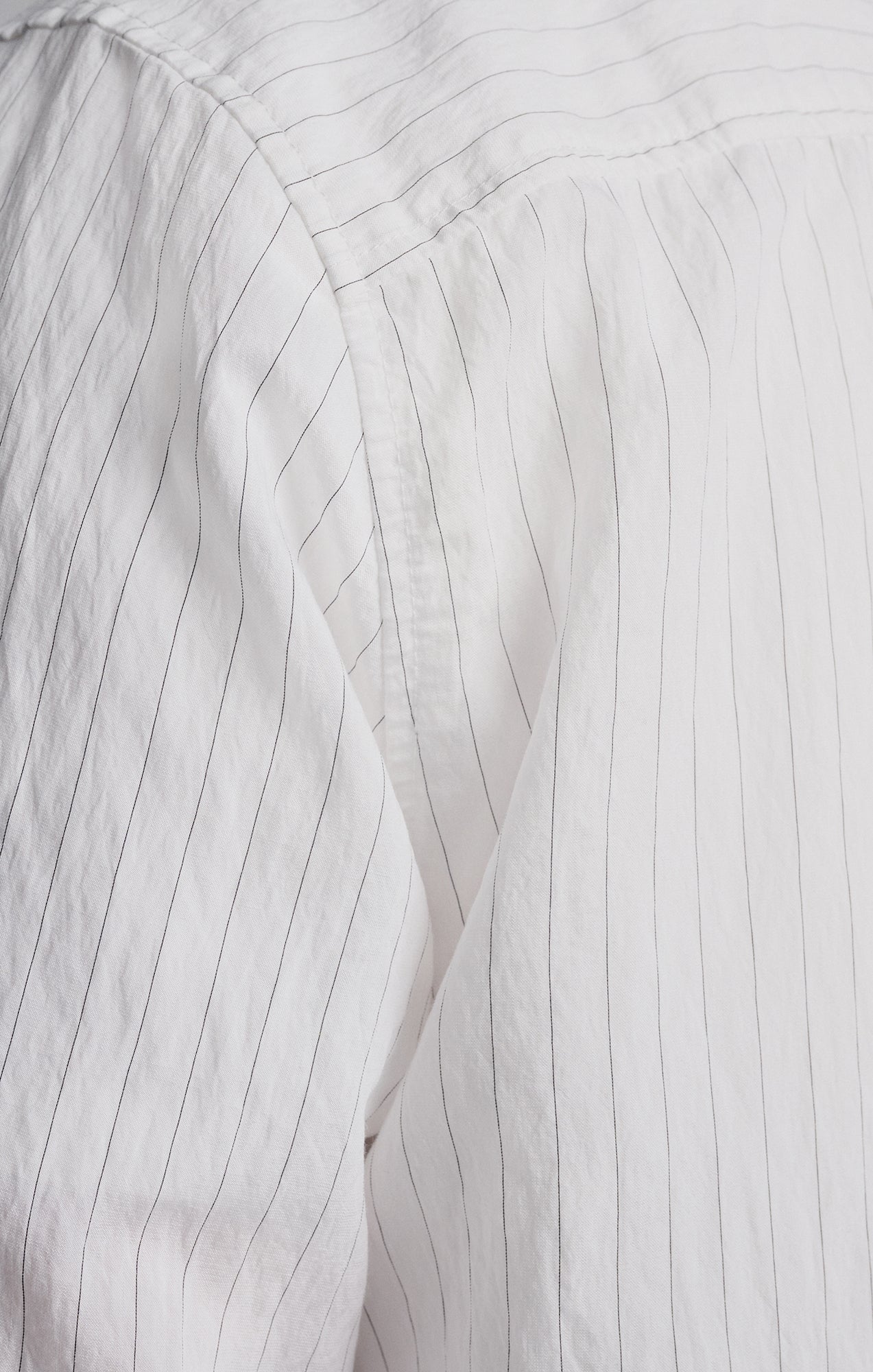 STRIPED LONG SLEEVE BUTTON-UP SHIRT IN BLACK - Mavi Jeans