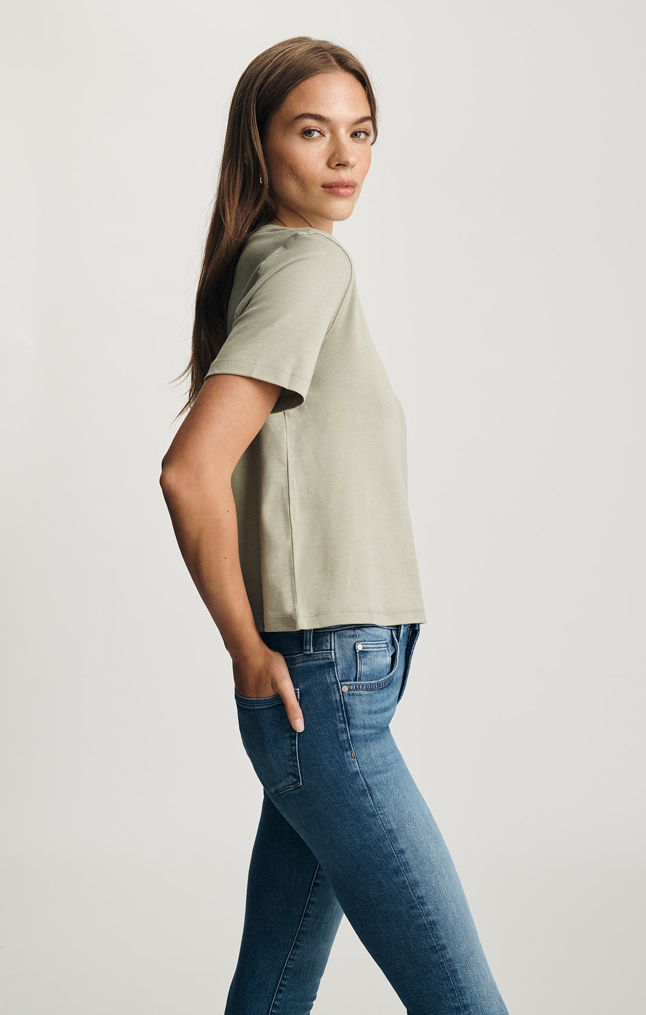 EDITION CREW NECK T-SHIRT IN SEAGRASS