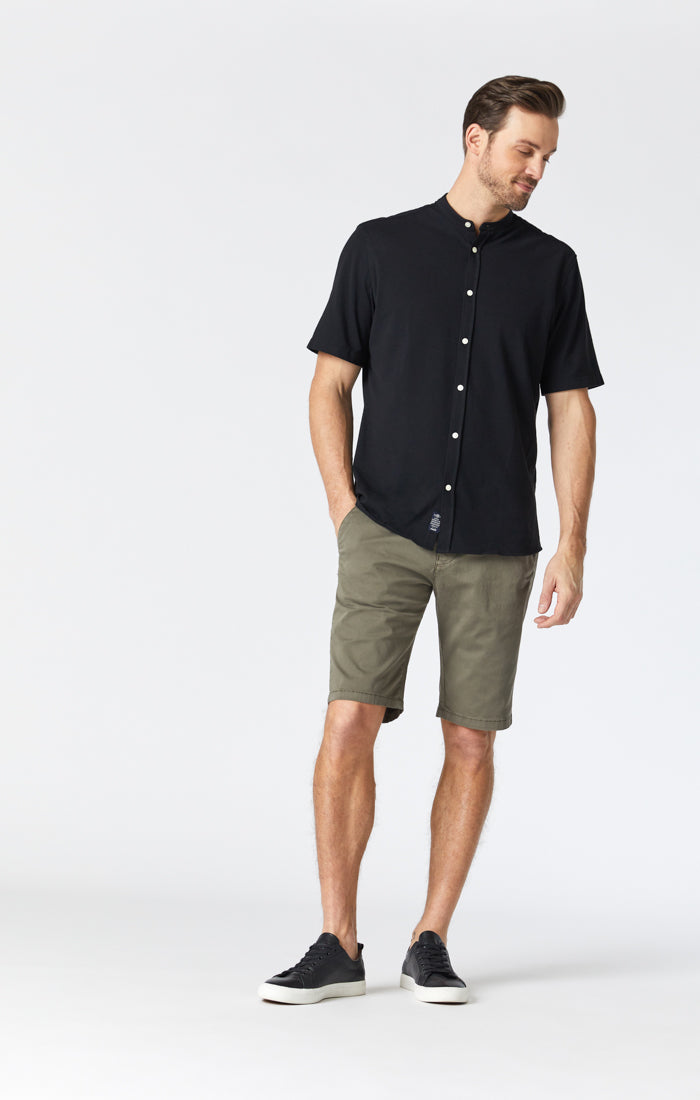 JACOB SHORTS IN DUSTY OLIVE SATEEN TWILL - Mavi Jeans
