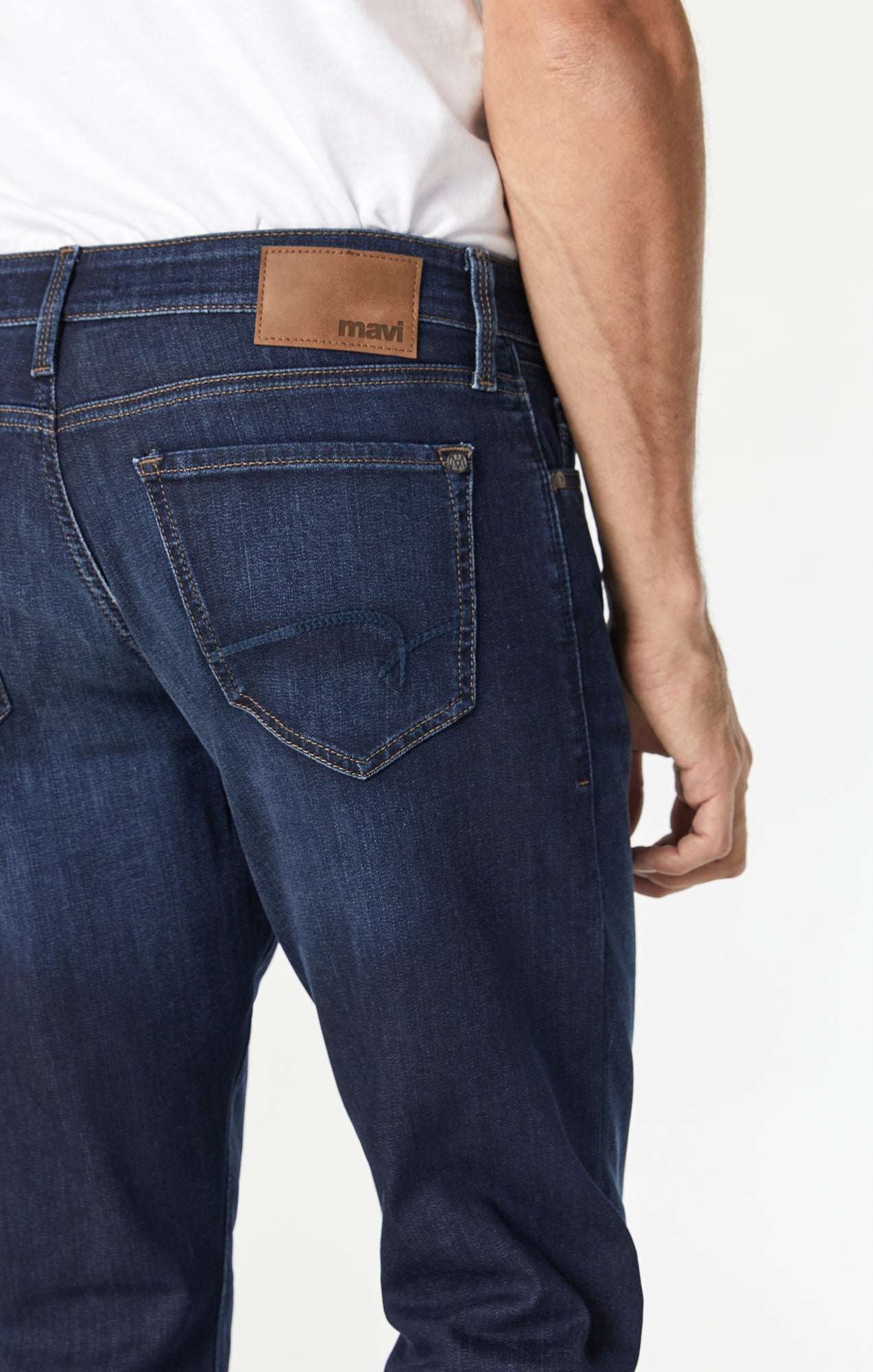 MYLES STRAIGHT LEG IN DARK WILLIAMSBURG - Mavi Jeans