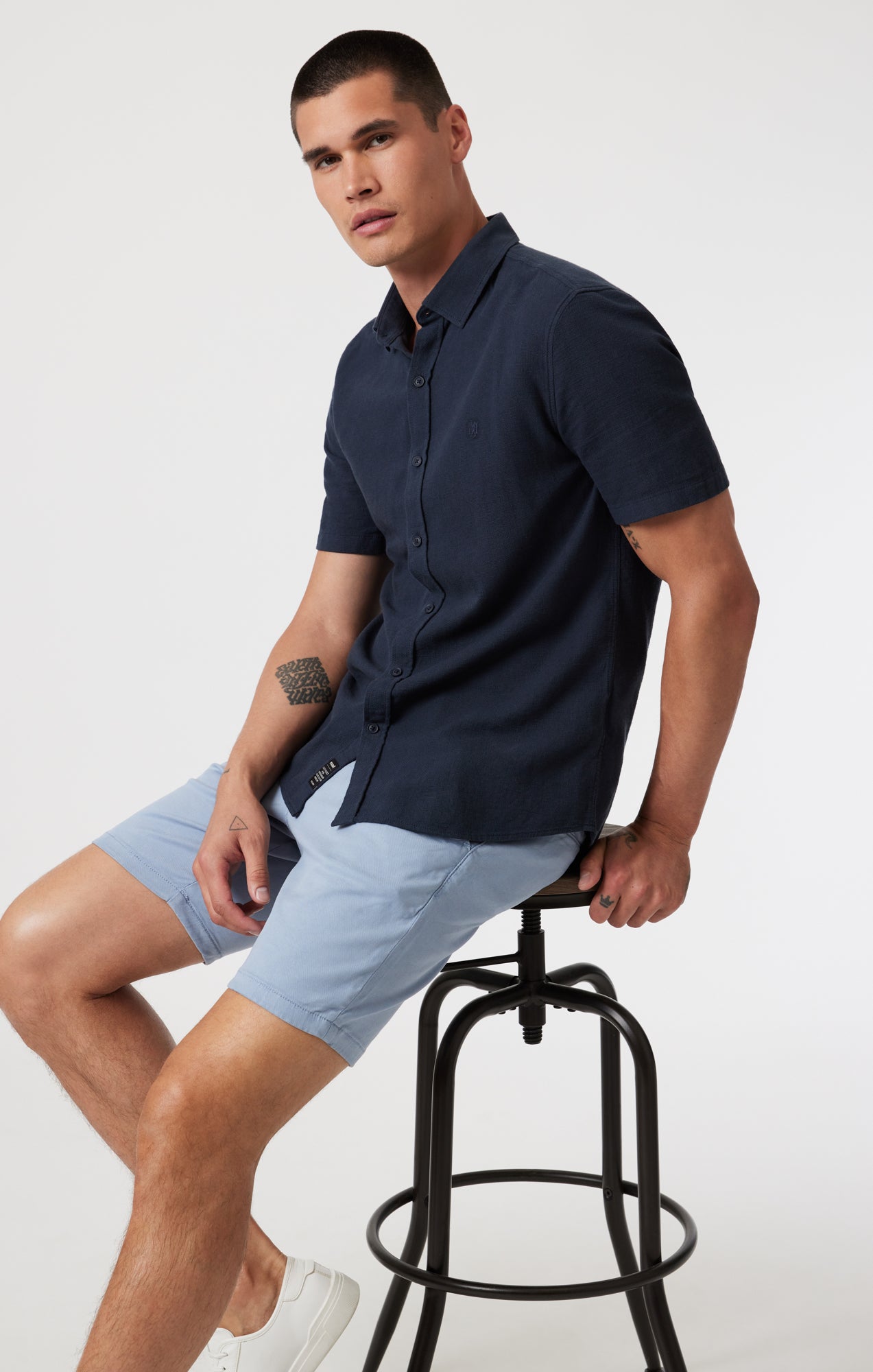 NOAH SHORTS IN MOUNTAIN SPRING LUXE TWILL - Mavi Jeans