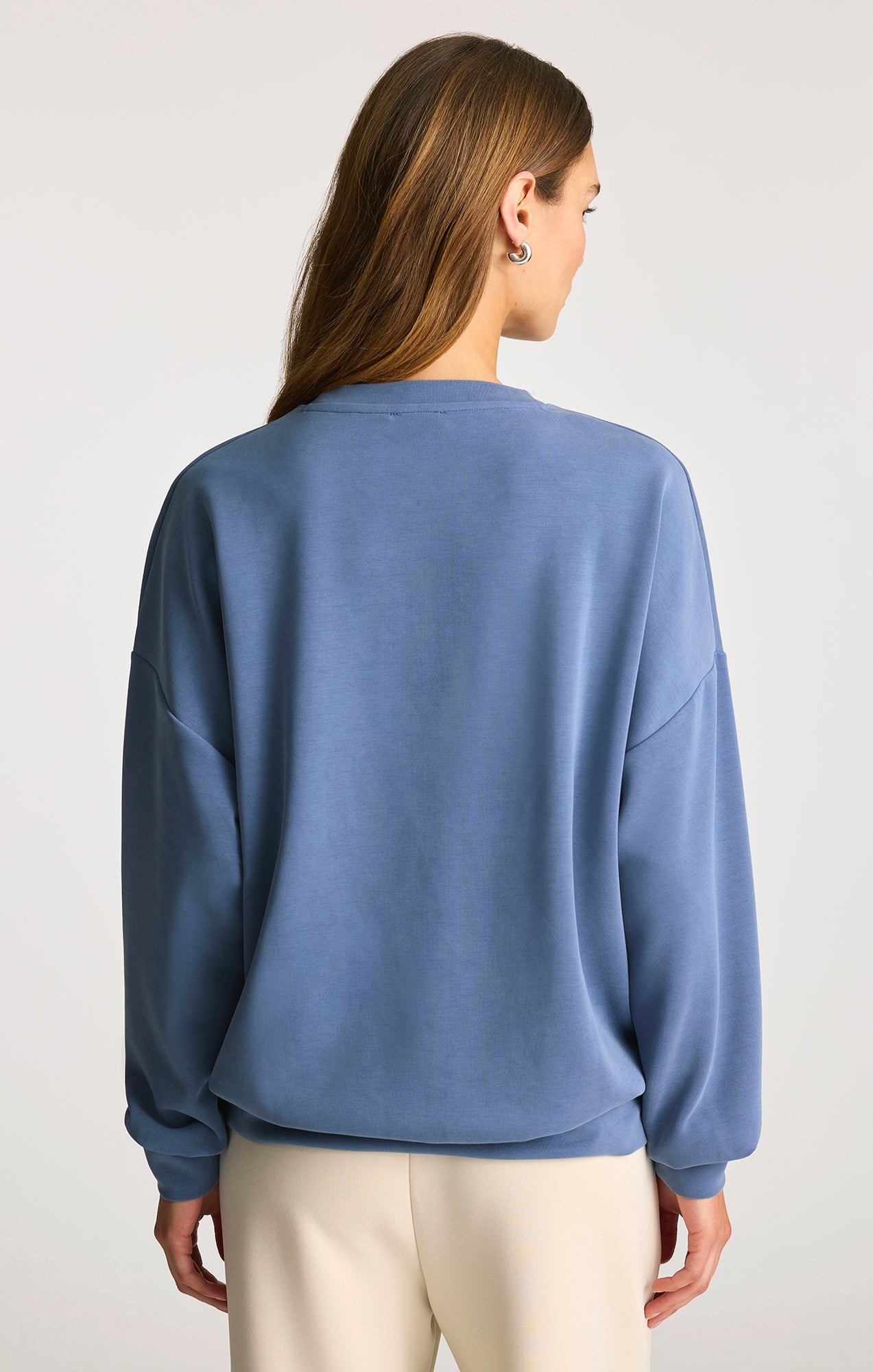 LUXE TOUCH TENCEL™ SWEATSHIRT IN BIJOU BLUE - Mavi Jeans