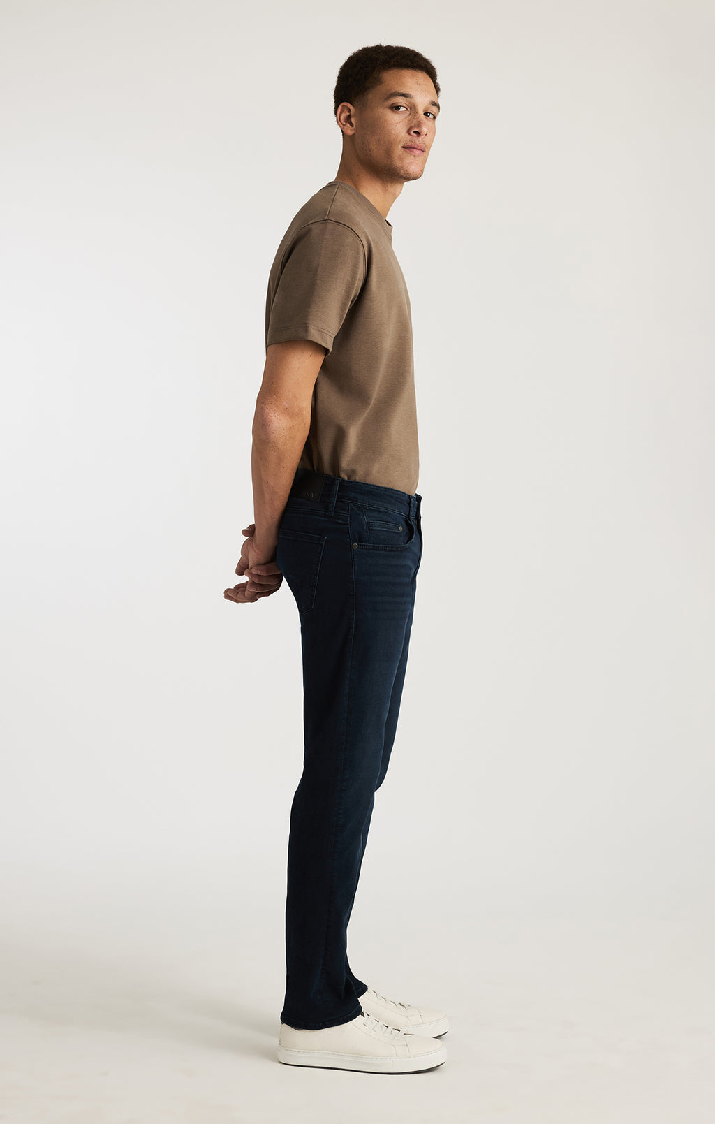 MARCUS SLIM STRAIGHT LEG IN INK BRUSHED SUPERMOVE