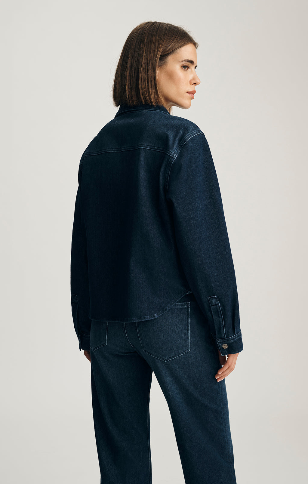 TIA DENIM SHIRT IN DARK BLUE MOVE