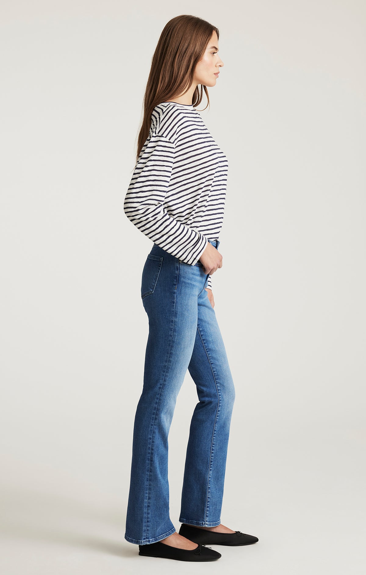 MOLLY BOOTCUT IN MID BRUSHED FLEX BLUE - Mavi Jeans