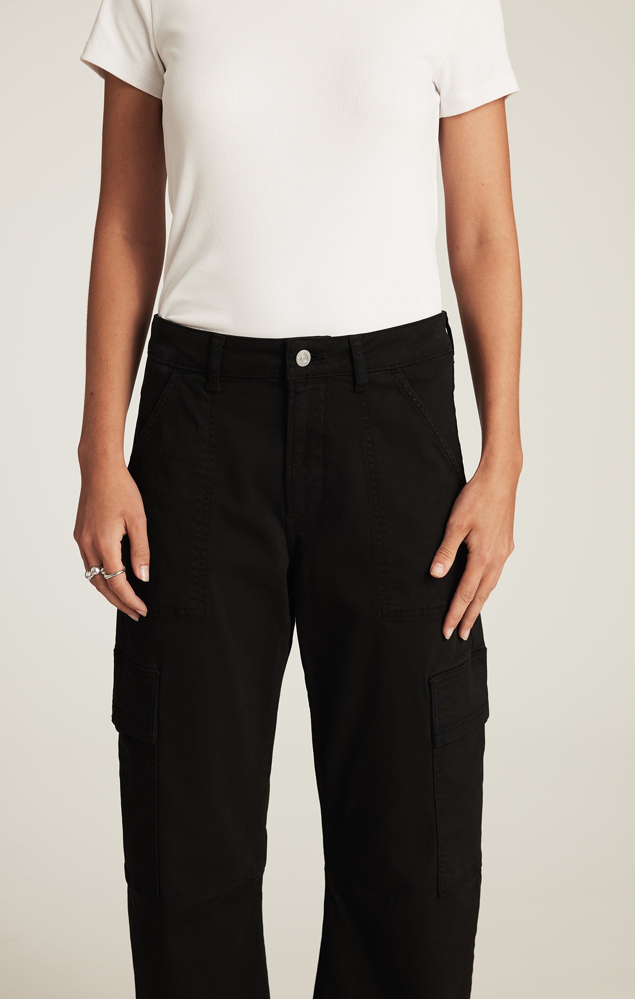 VINNIE BARREL CARGO IN BLACK CASUAL TWILL - Mavi Jeans