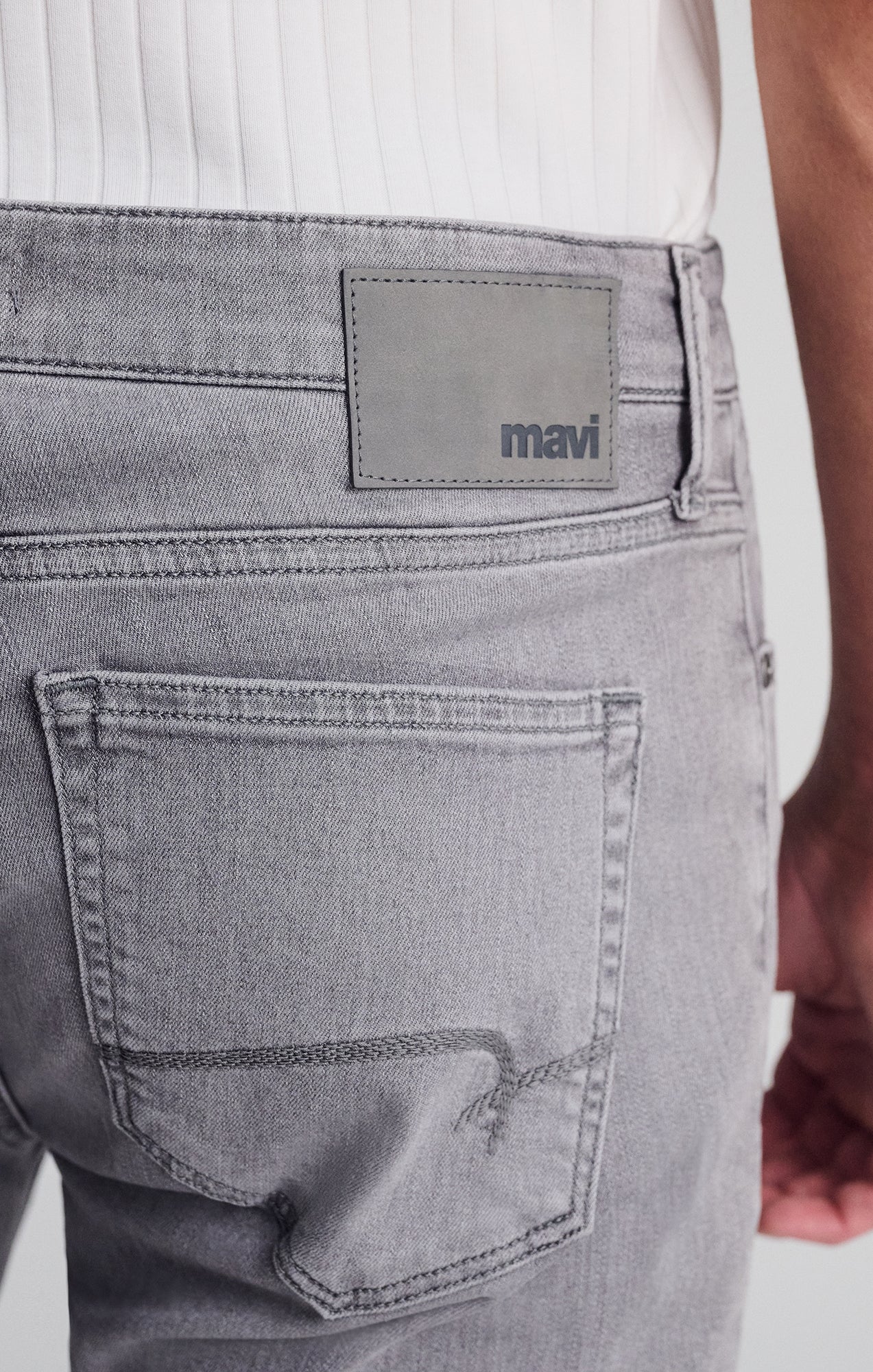 JAKE SLIM LEG IN LIGHT SMOKE SUPERMOVE - Mavi Jeans