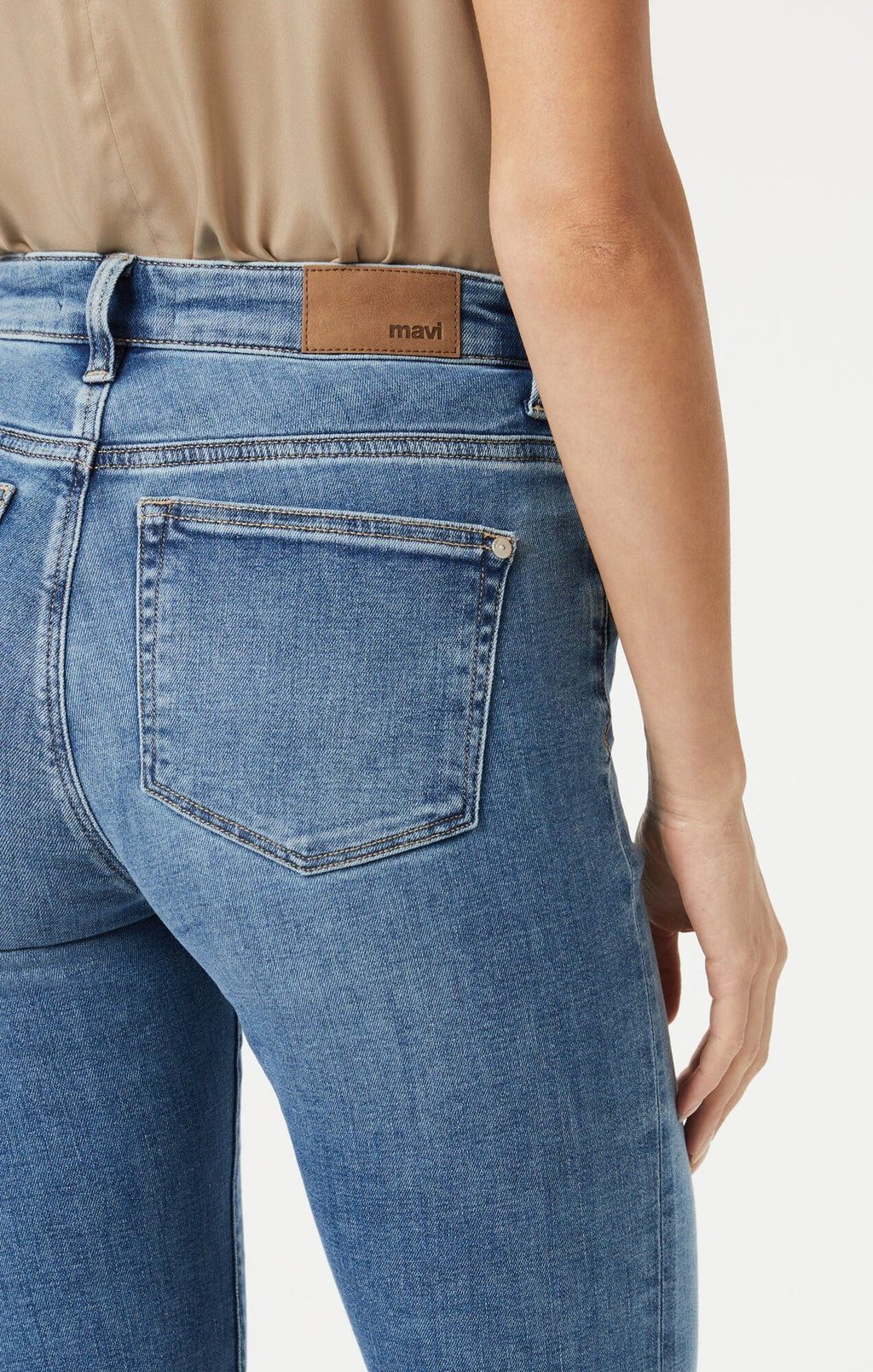 KENDRA STRAIGHT LEG IN MID BRUSHED FEATHER BLUE - Mavi Jeans
