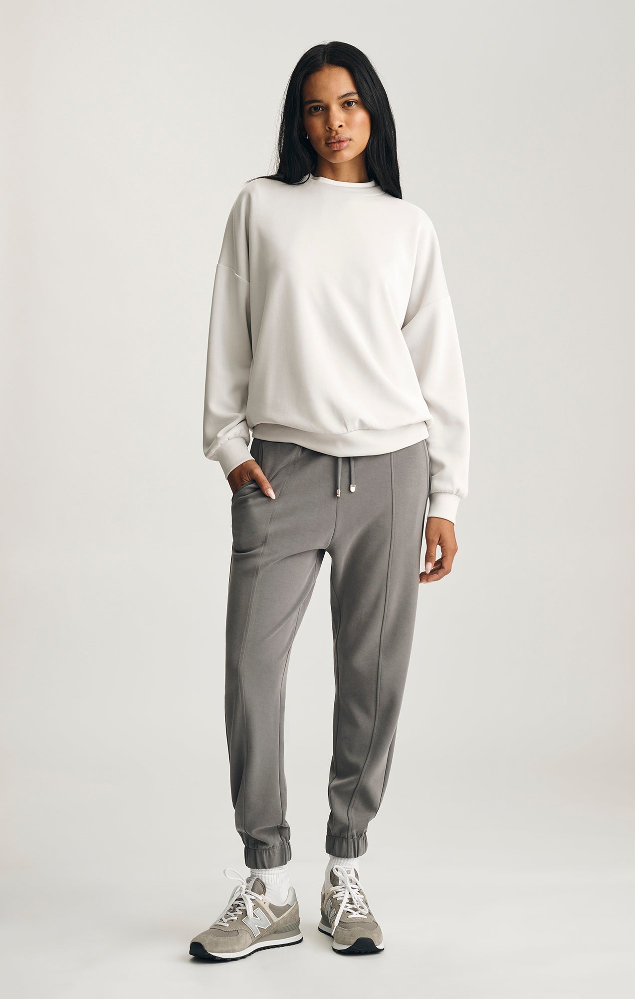 LUXE TOUCH TENCEL™ SWEATPANTS IN GARGOYLE