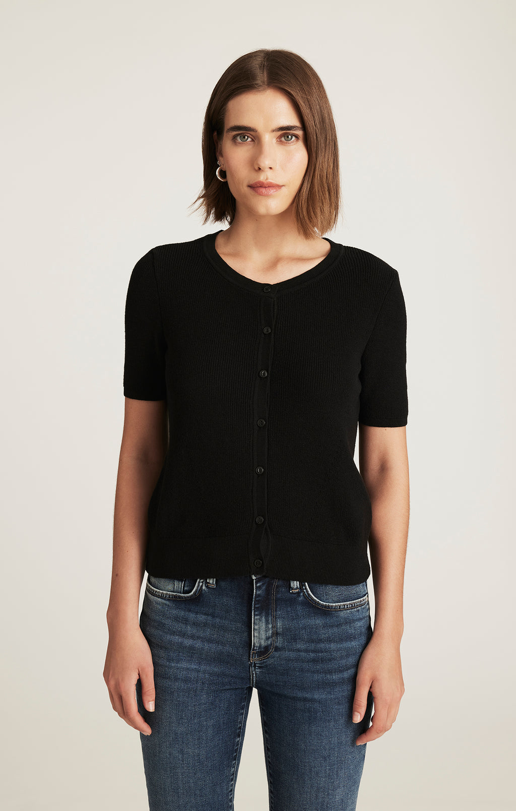 EDITION SHORT SLEEVE CARDIGAN IN BLACK